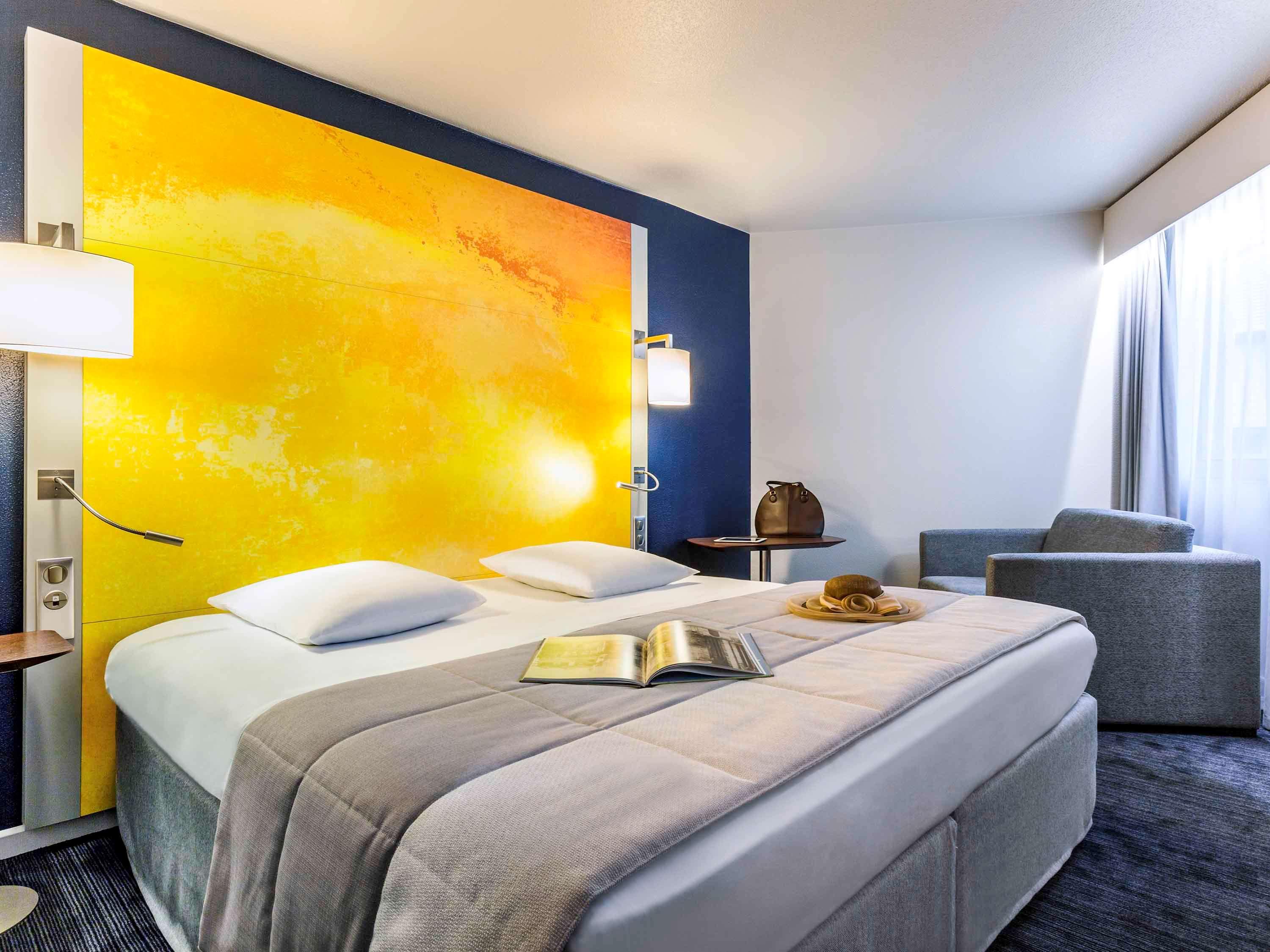 Double Classic Double Bed