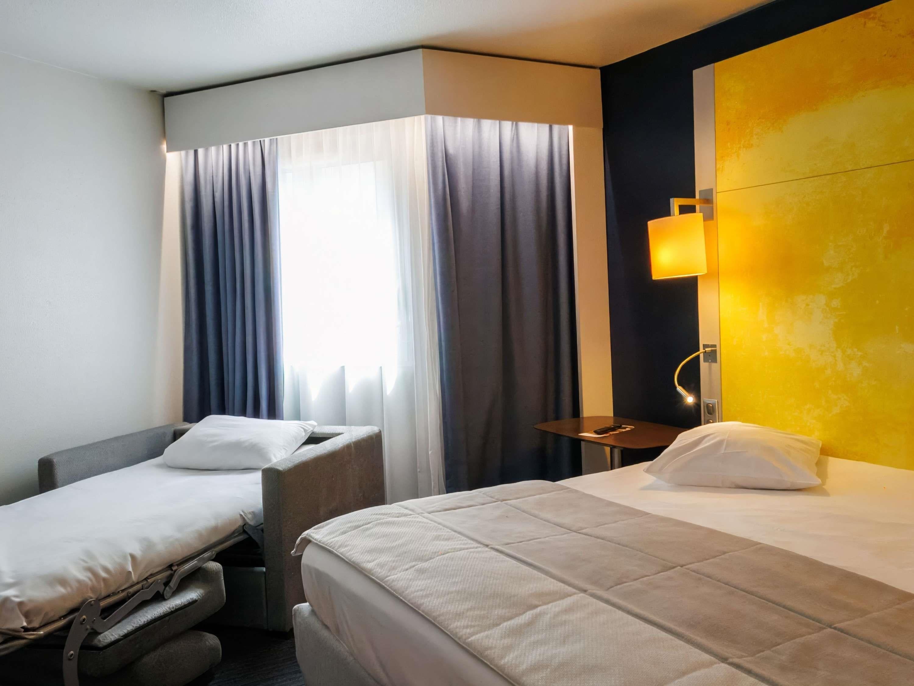 Double Classic Double Bed