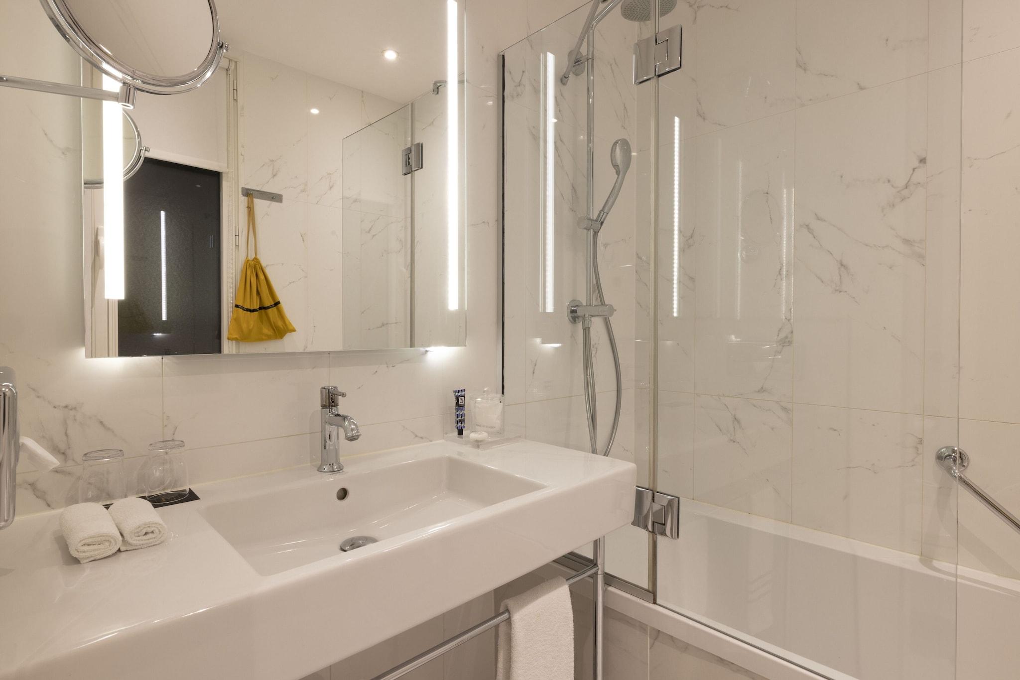 Double Deluxe with Views