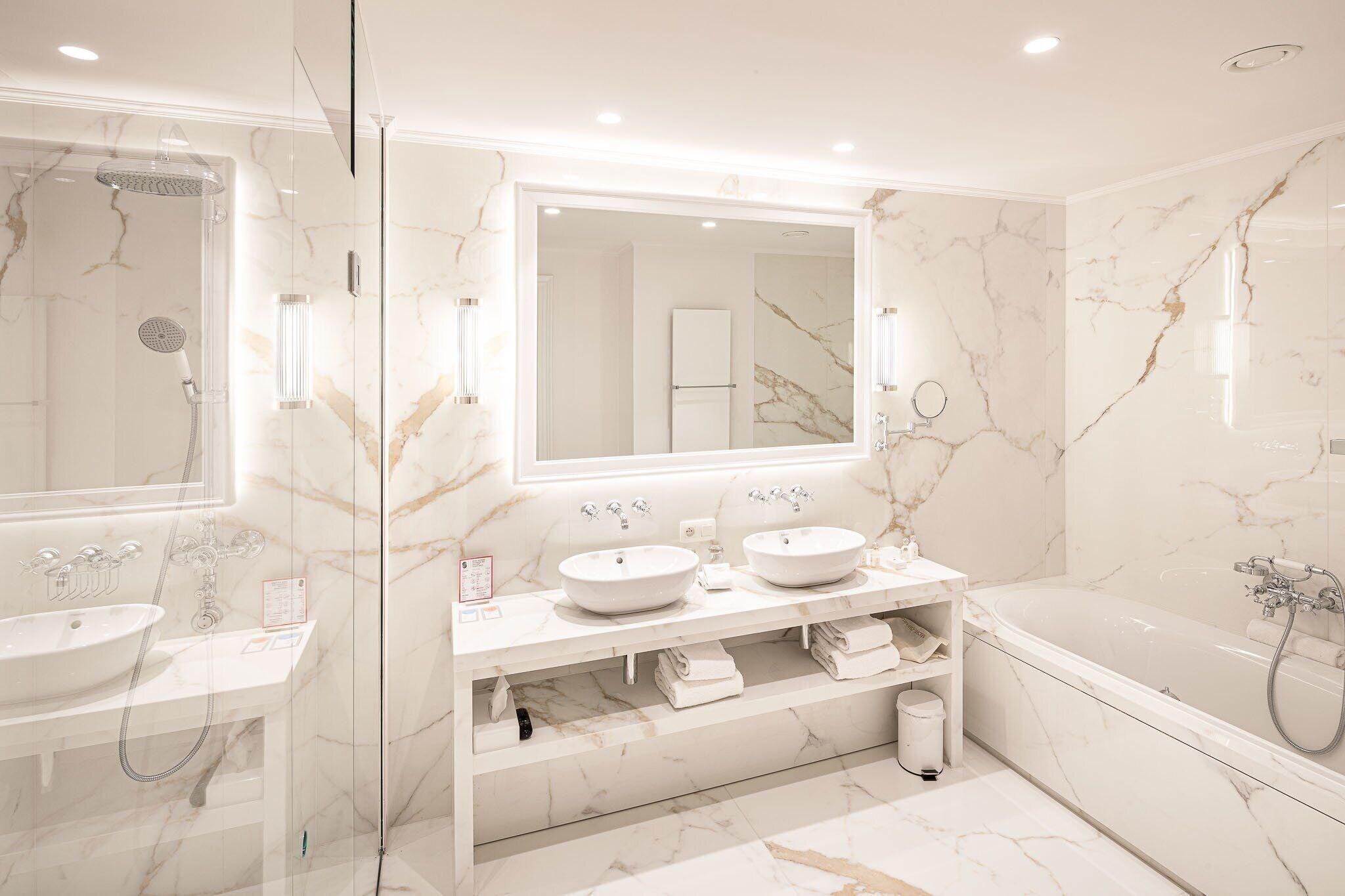 Suite with Double Bed