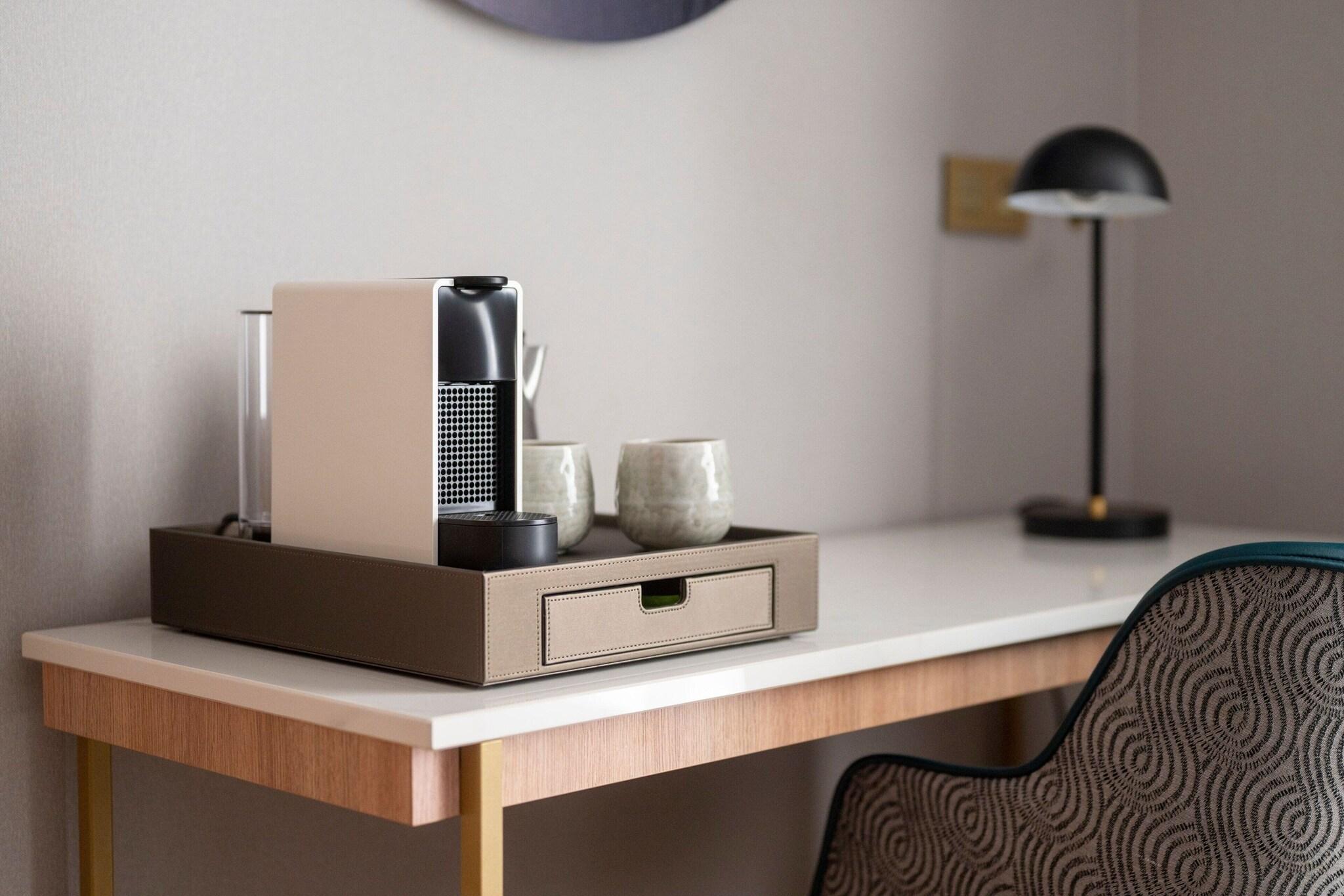 Studio Deluxe King Bed