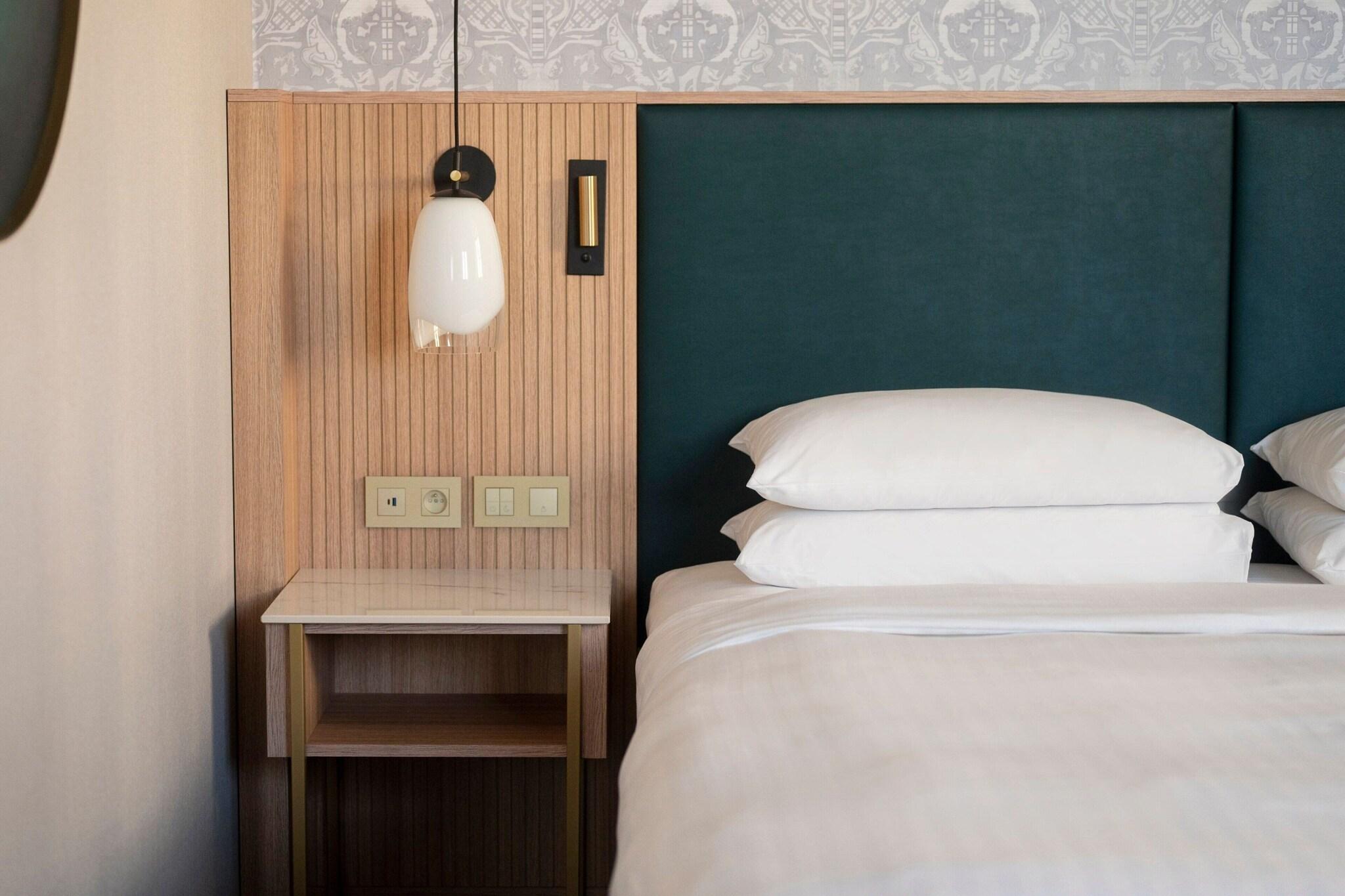 Junior Suite King Size Bed