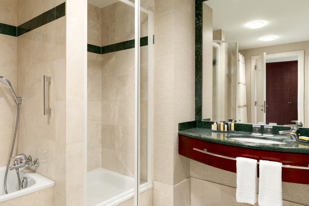 Double Deluxe Guest Room