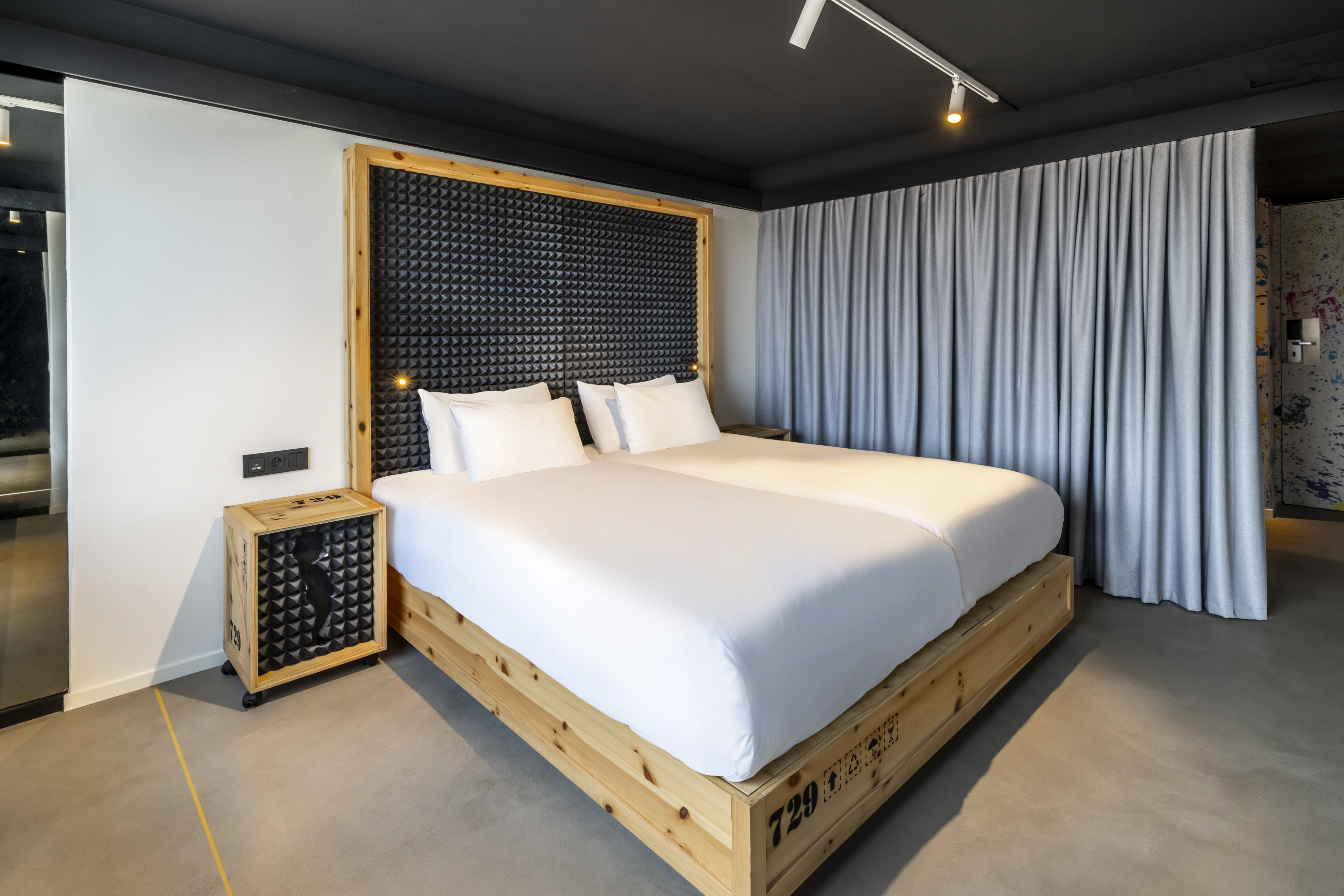 Family Room Connecting Room