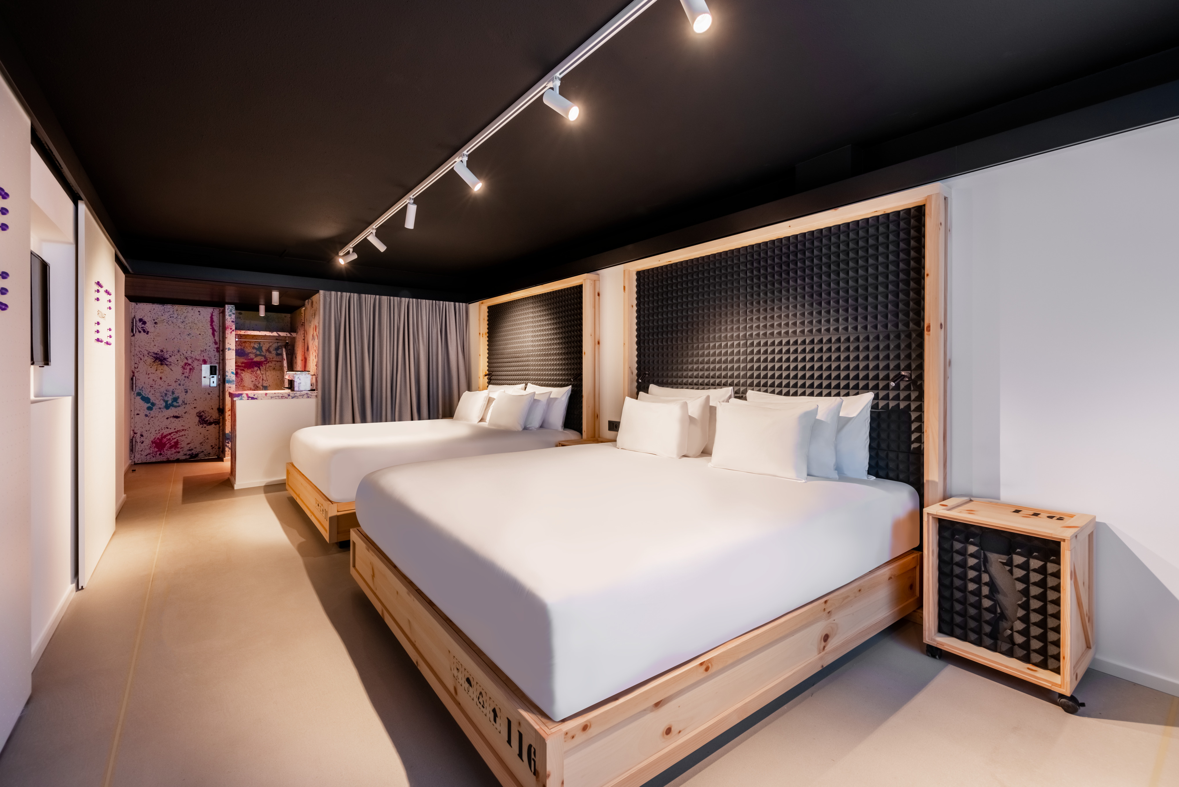 Family Room Capacity 4