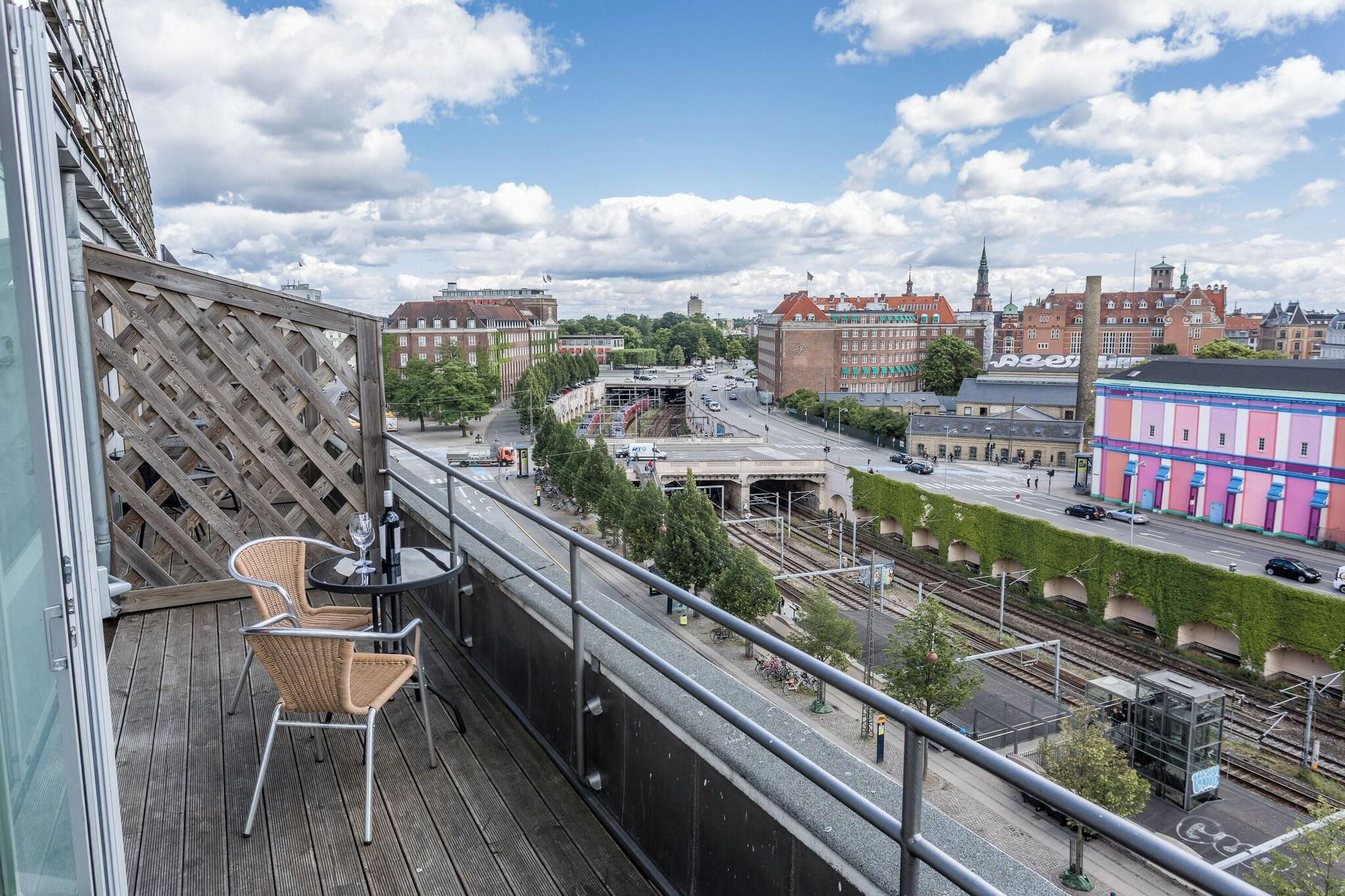 Double Queen Size Bed