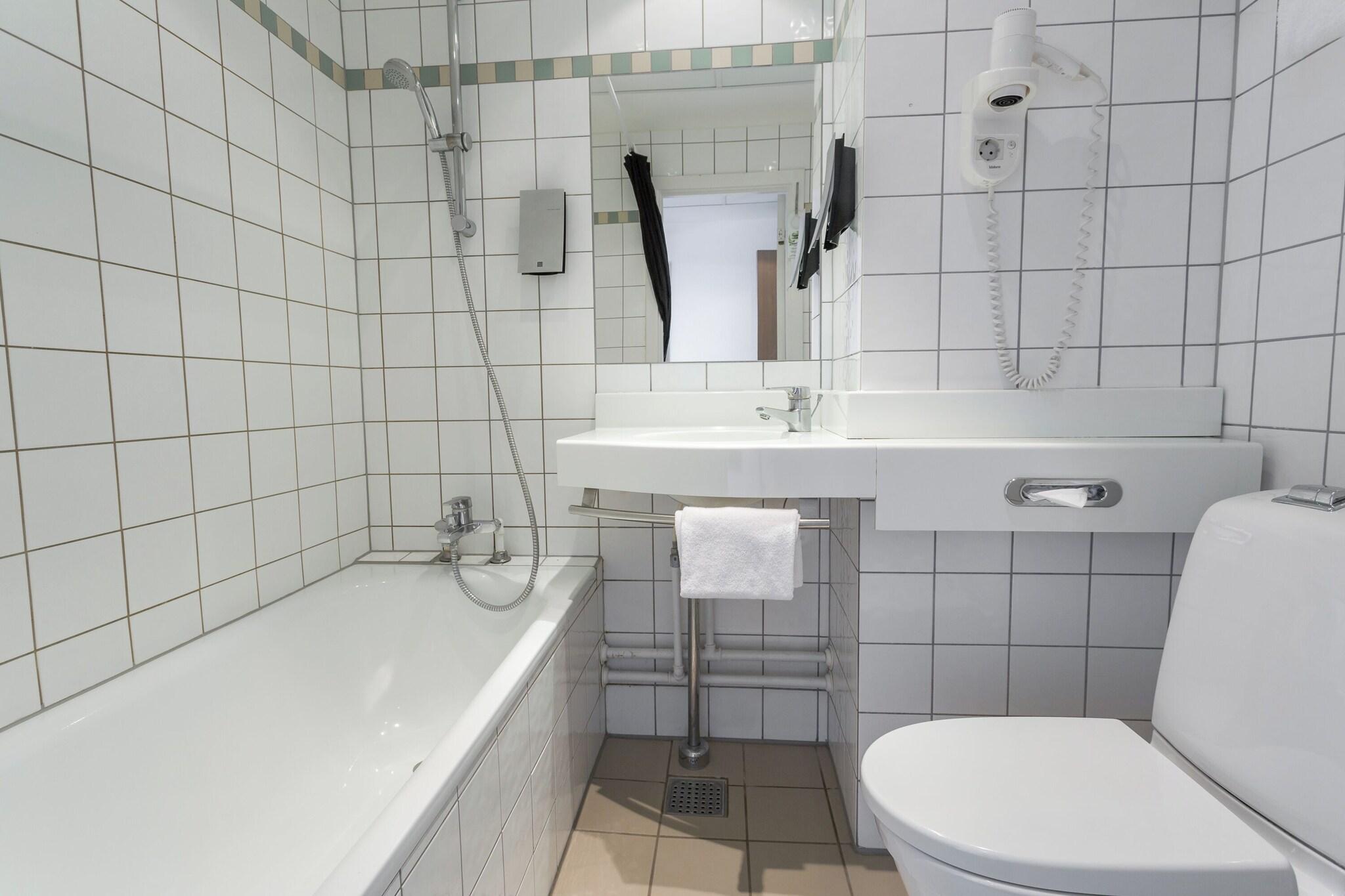 Double Queen Size Bed