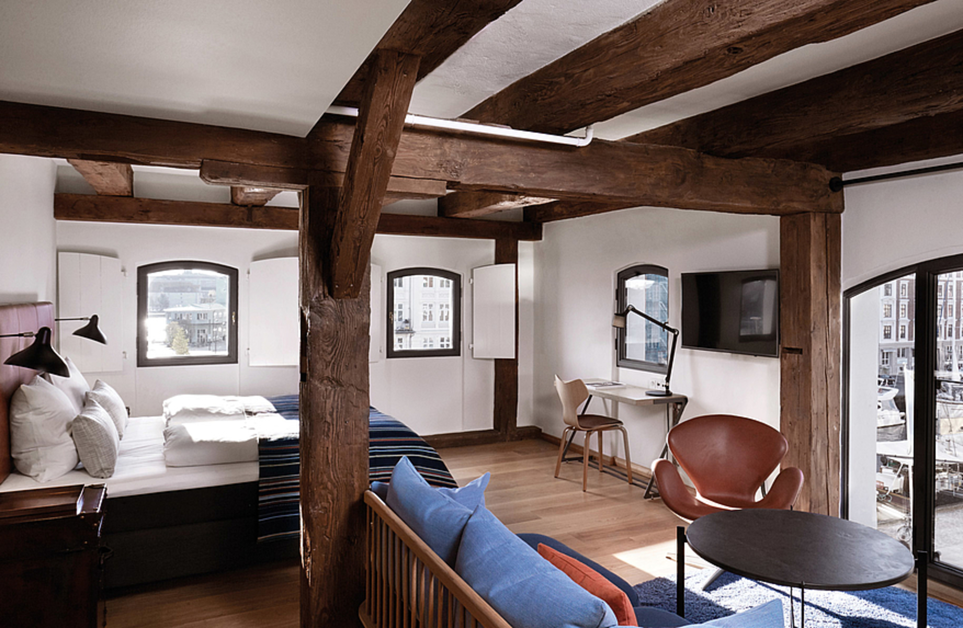 Junior Suite Deluxe with Views