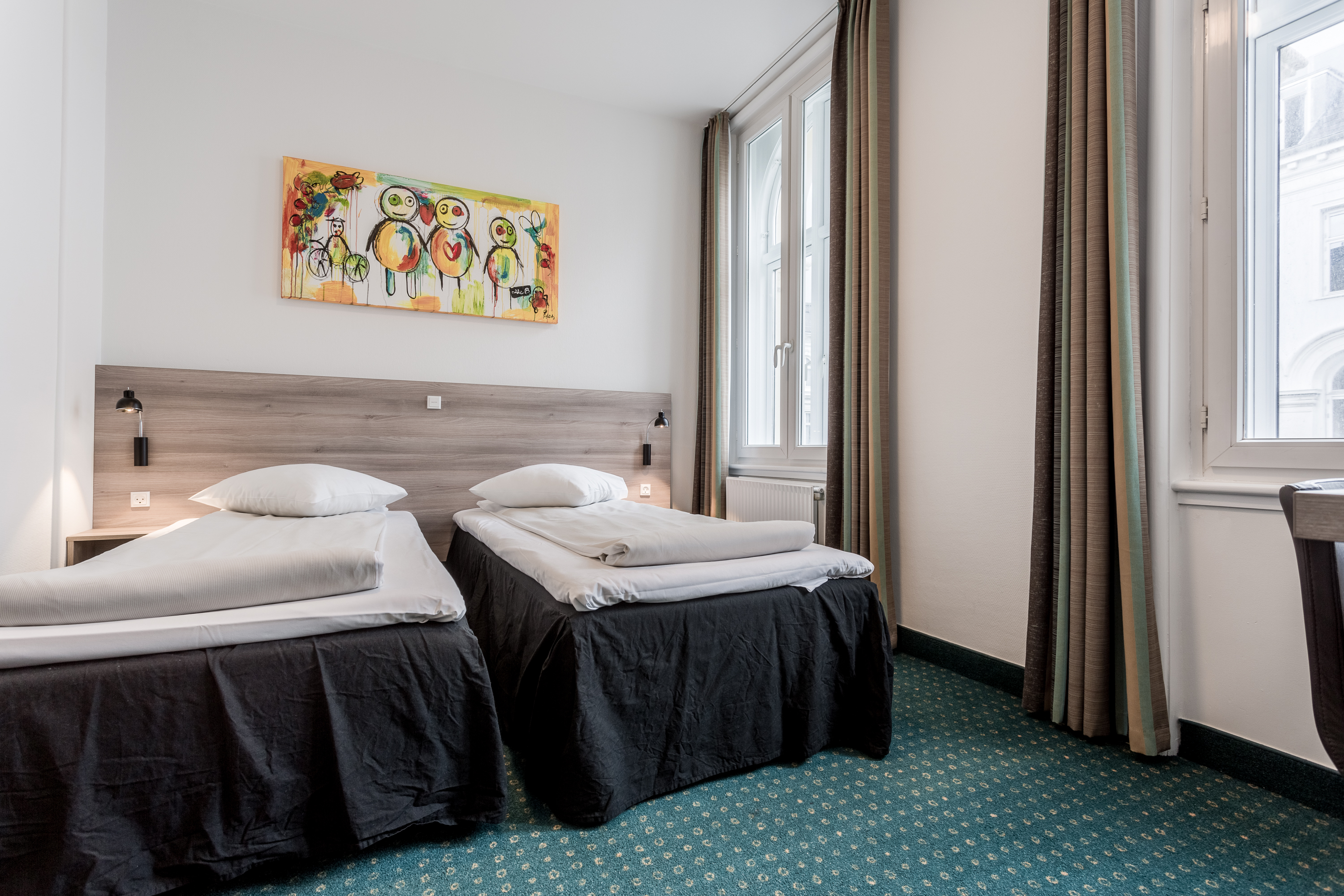 Double or Twin Standard