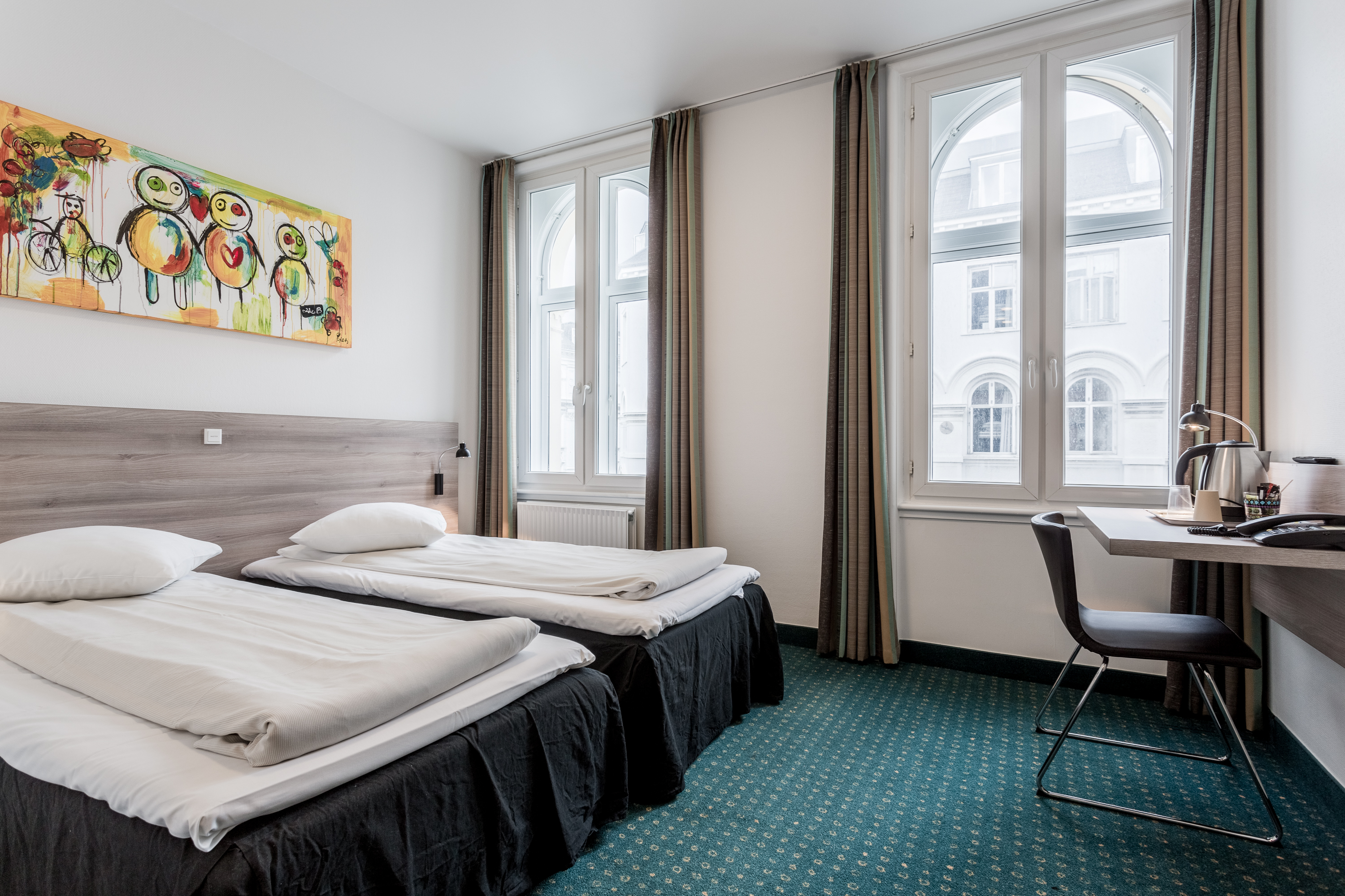 Double or Twin Standard