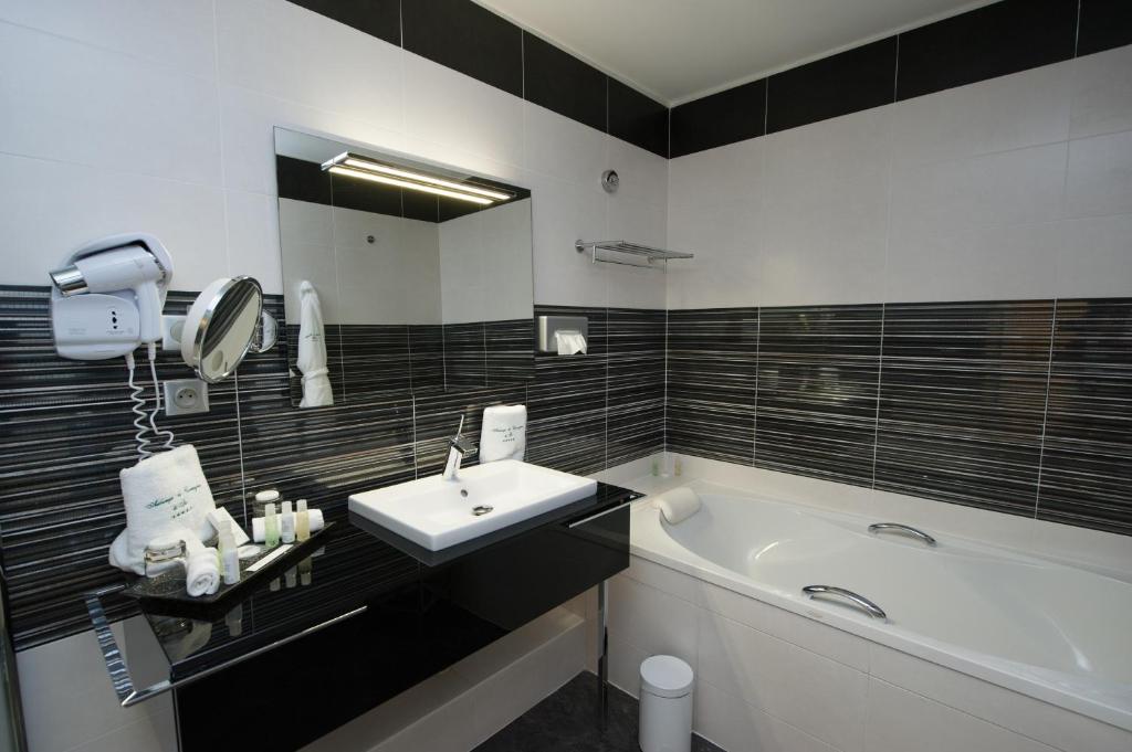 Room Park View with Balcony