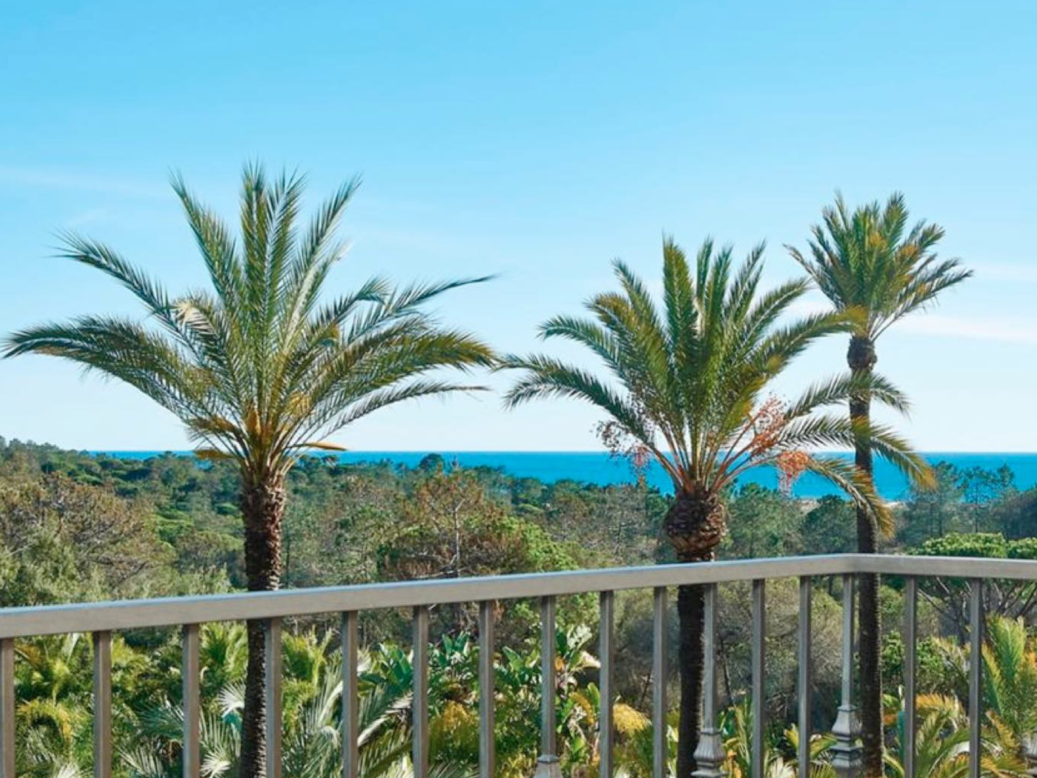 Double or Twin Side Sea View