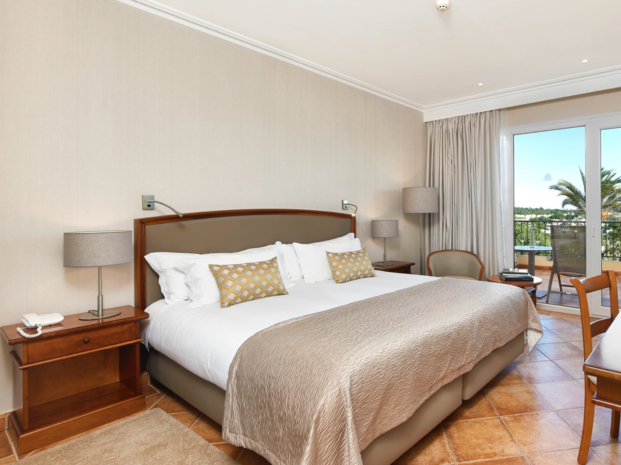 Family Room Garden View