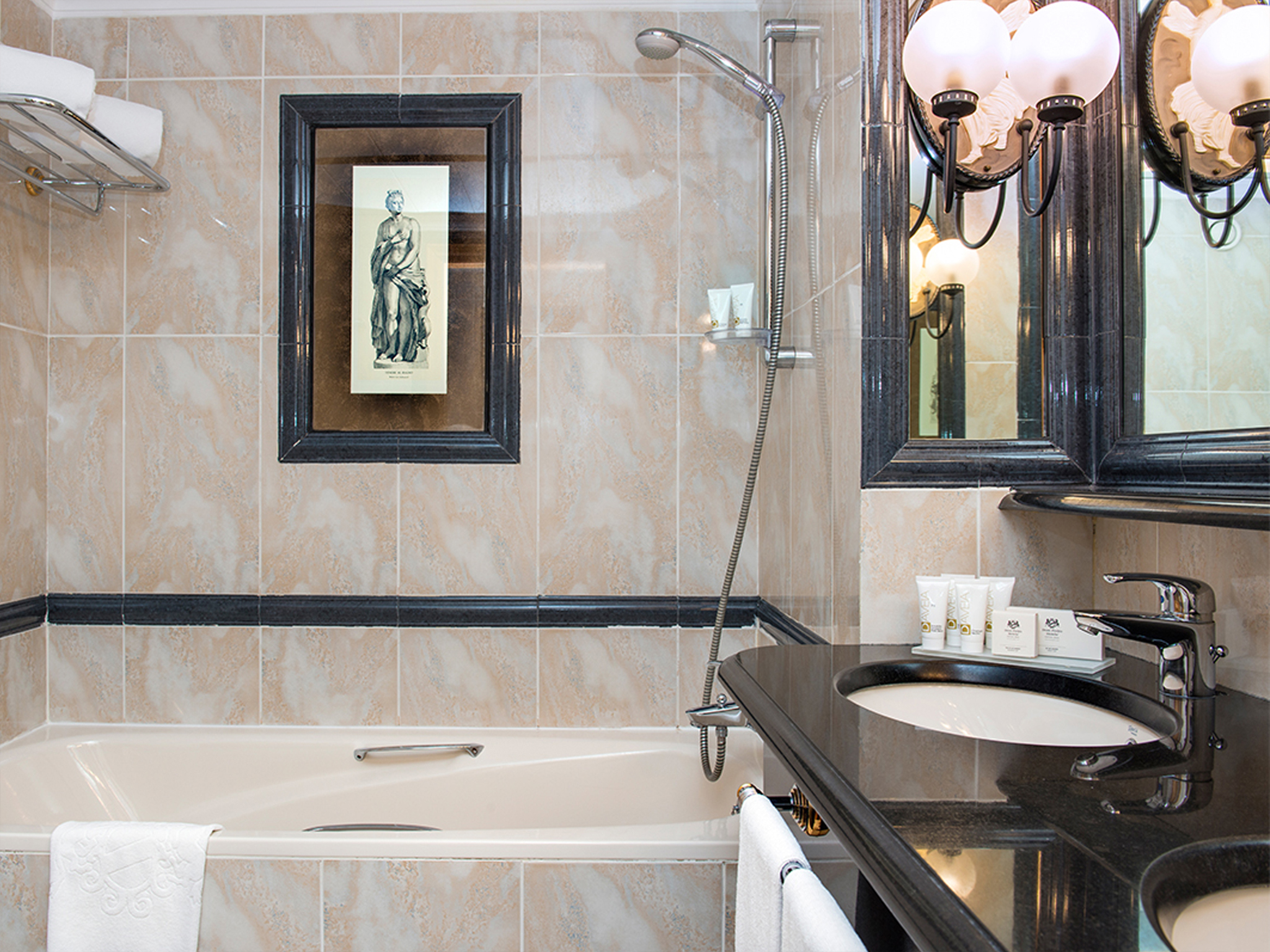 Family Room Connecting Room