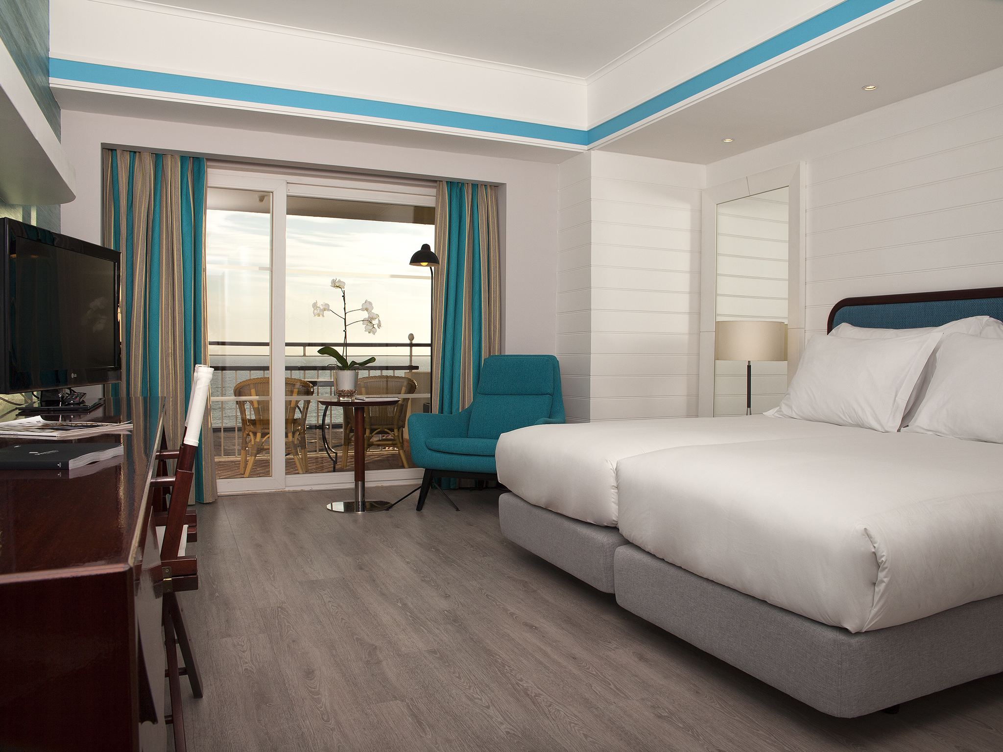 Double or Twin Sea View