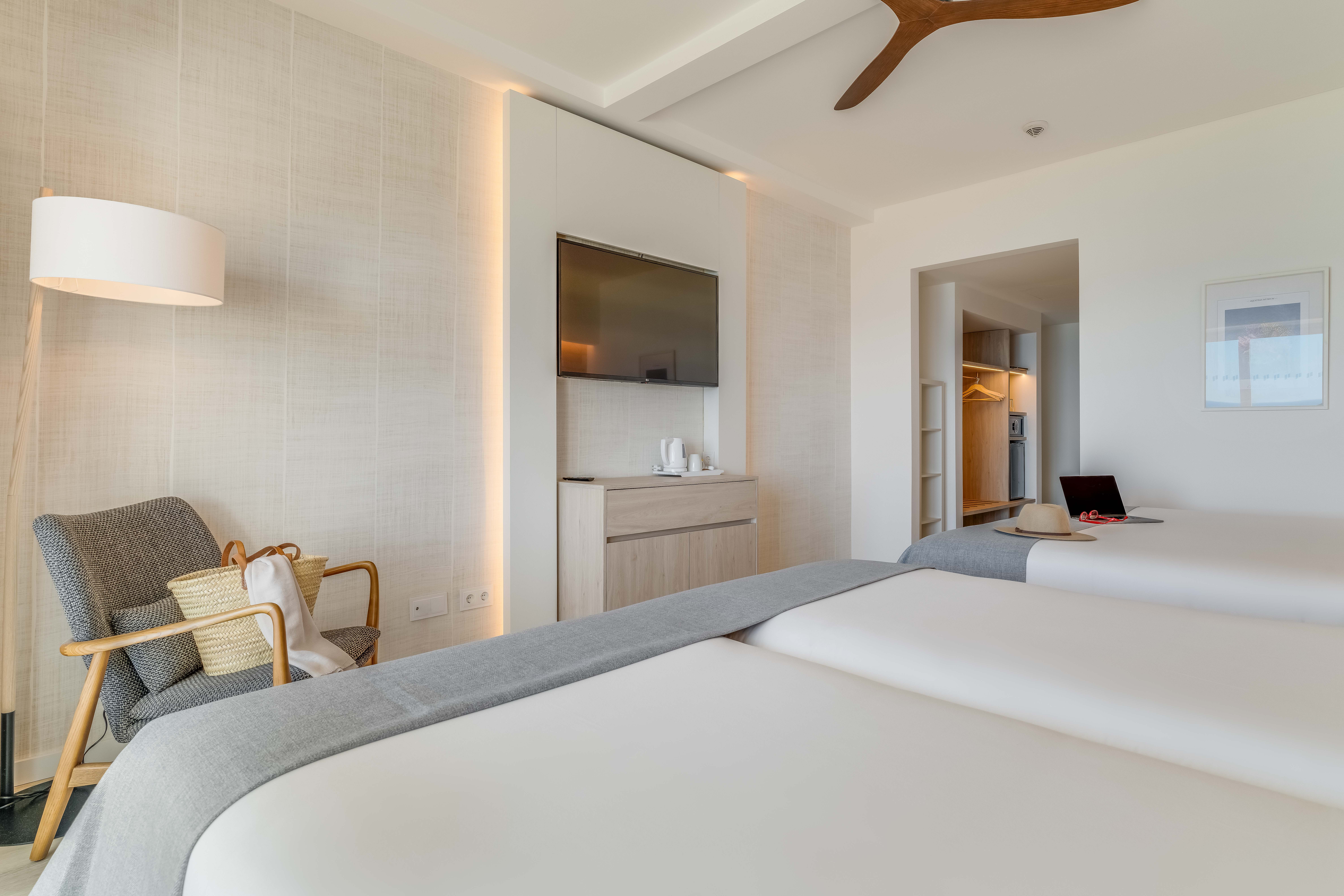 Family Room Superior