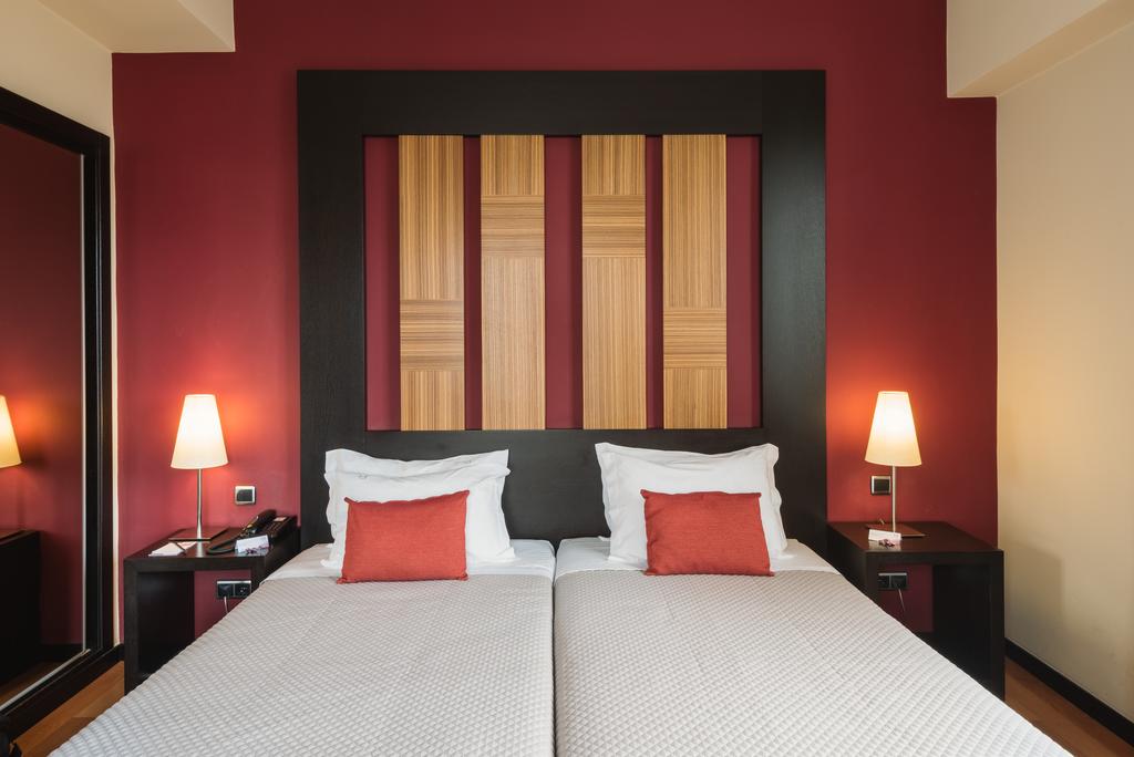 Double or Twin Capacity 3