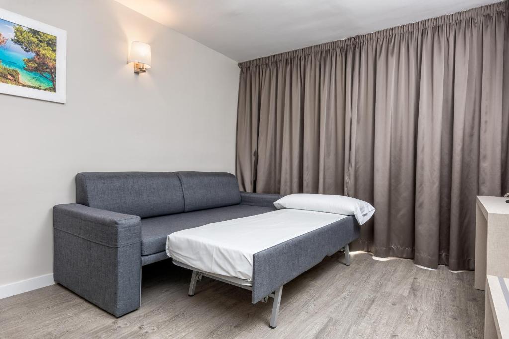 Apartment Capacity 5 Two Bedrooms