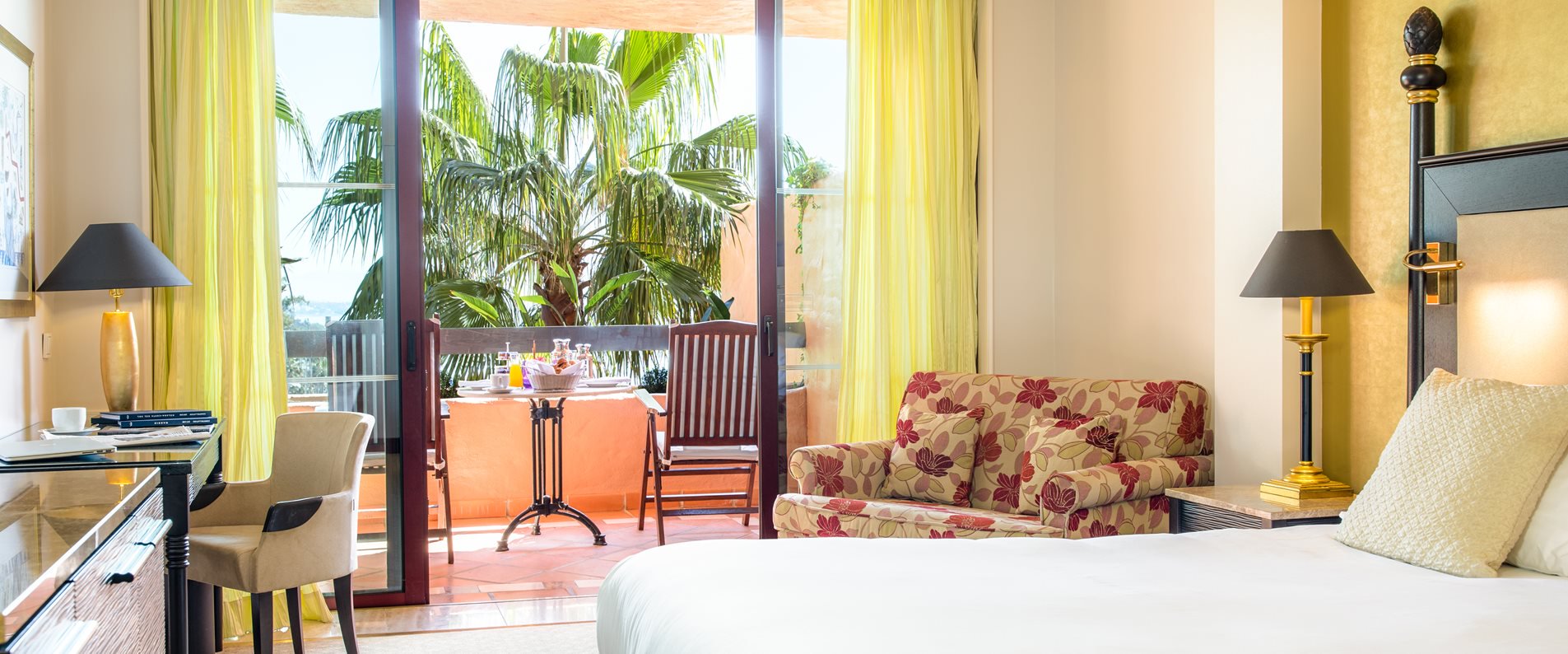 Twin Deluxe with Terrace