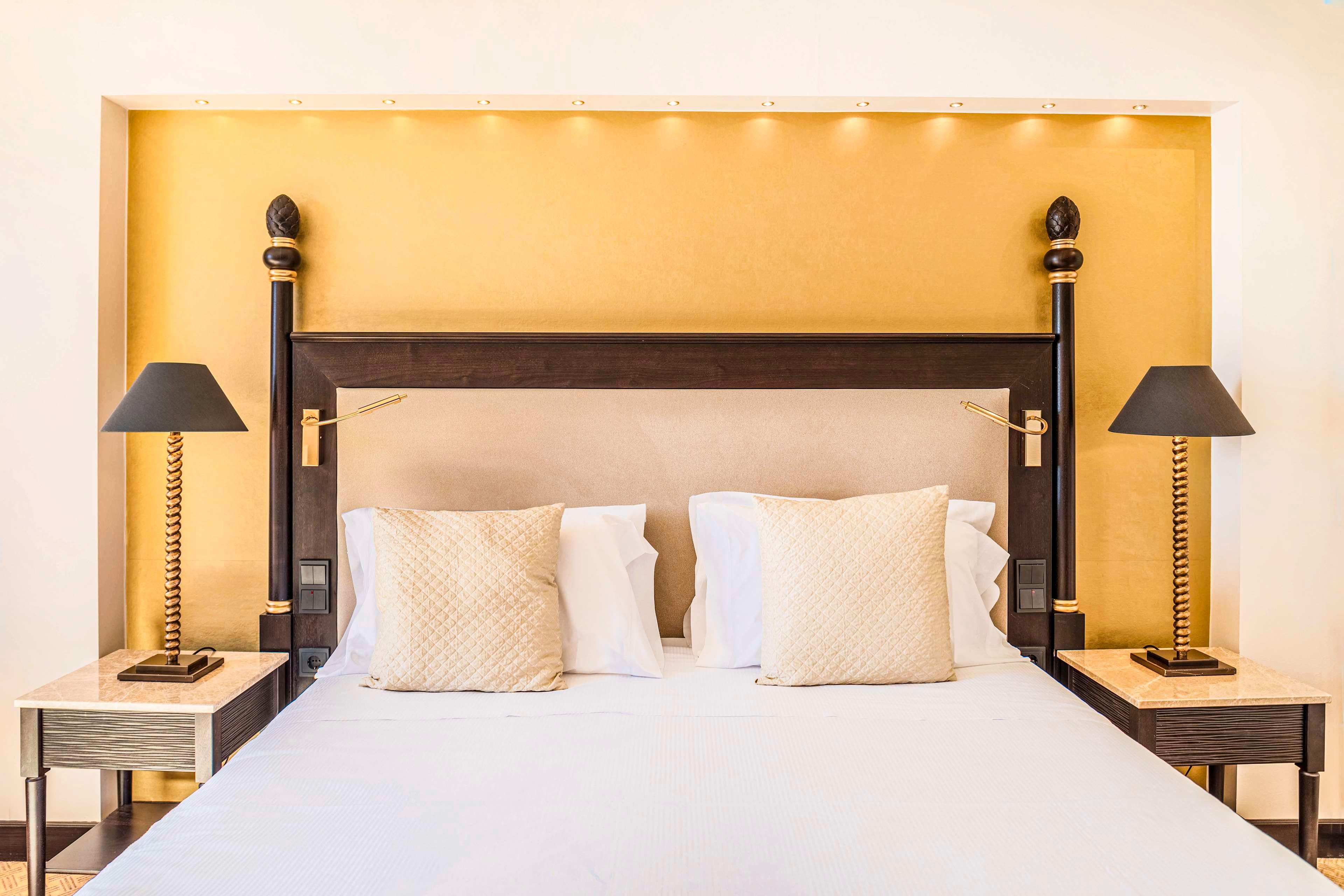 Double Deluxe King Bed