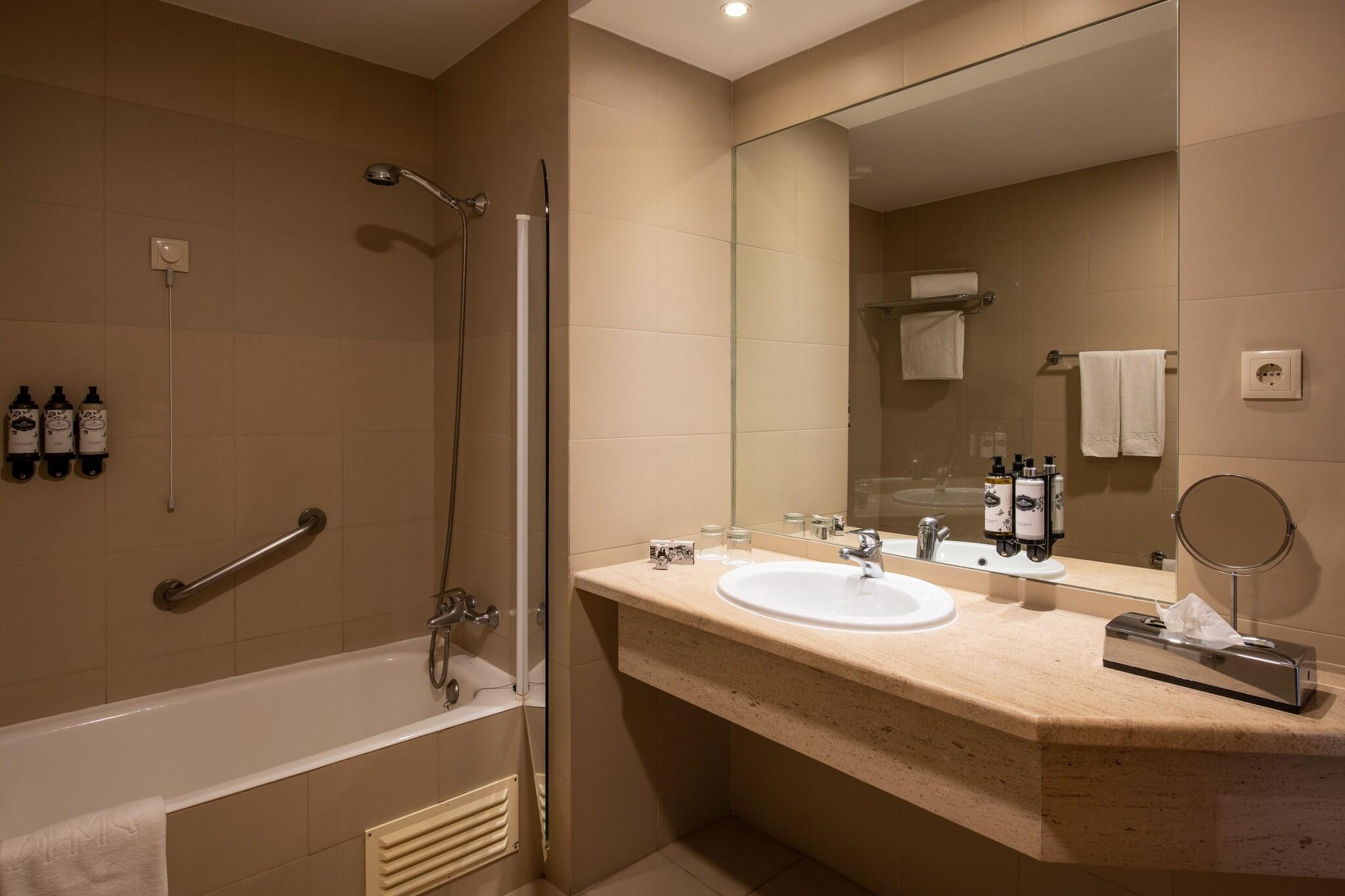 Double or Twin Deluxe