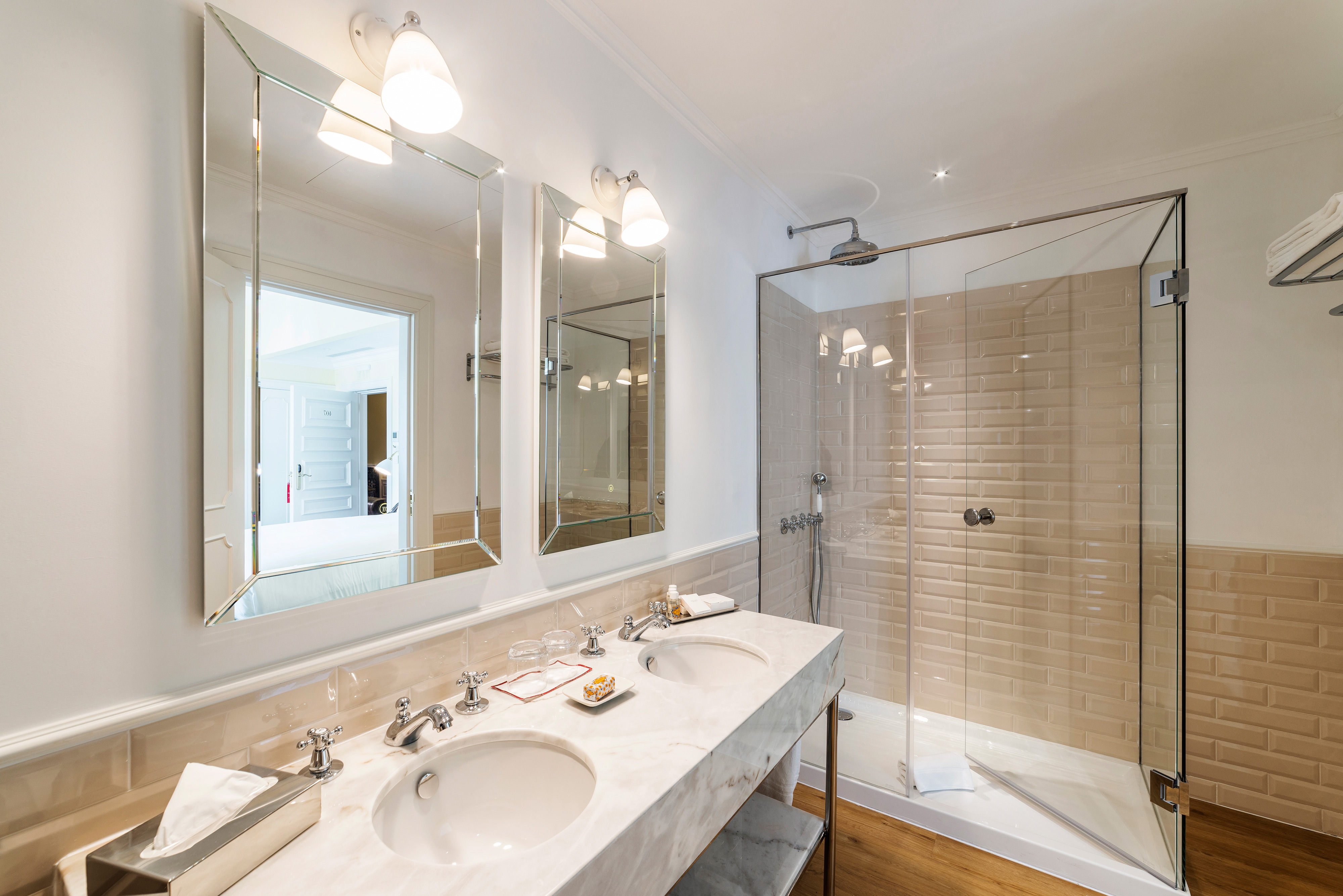 Double or Twin Superior