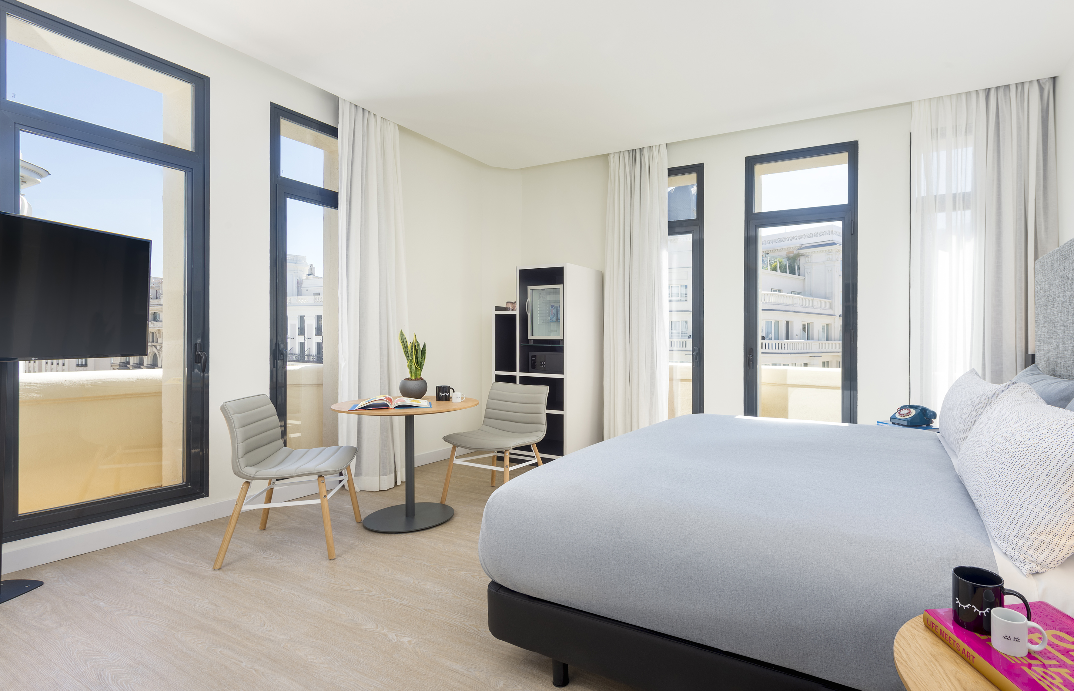 Double Connecting Room