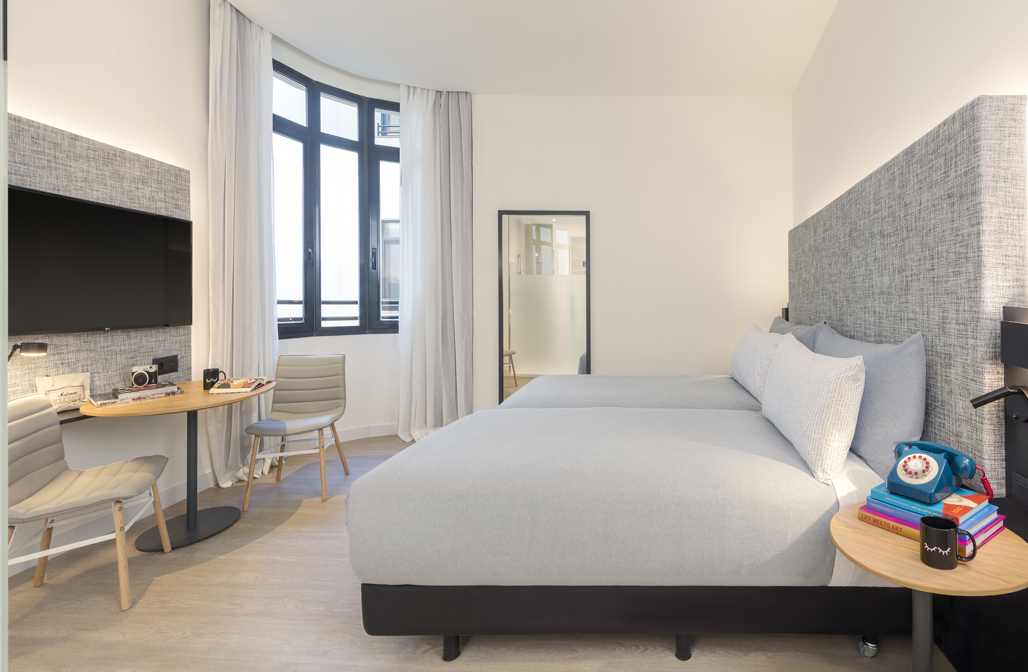 Double or Twin Standard