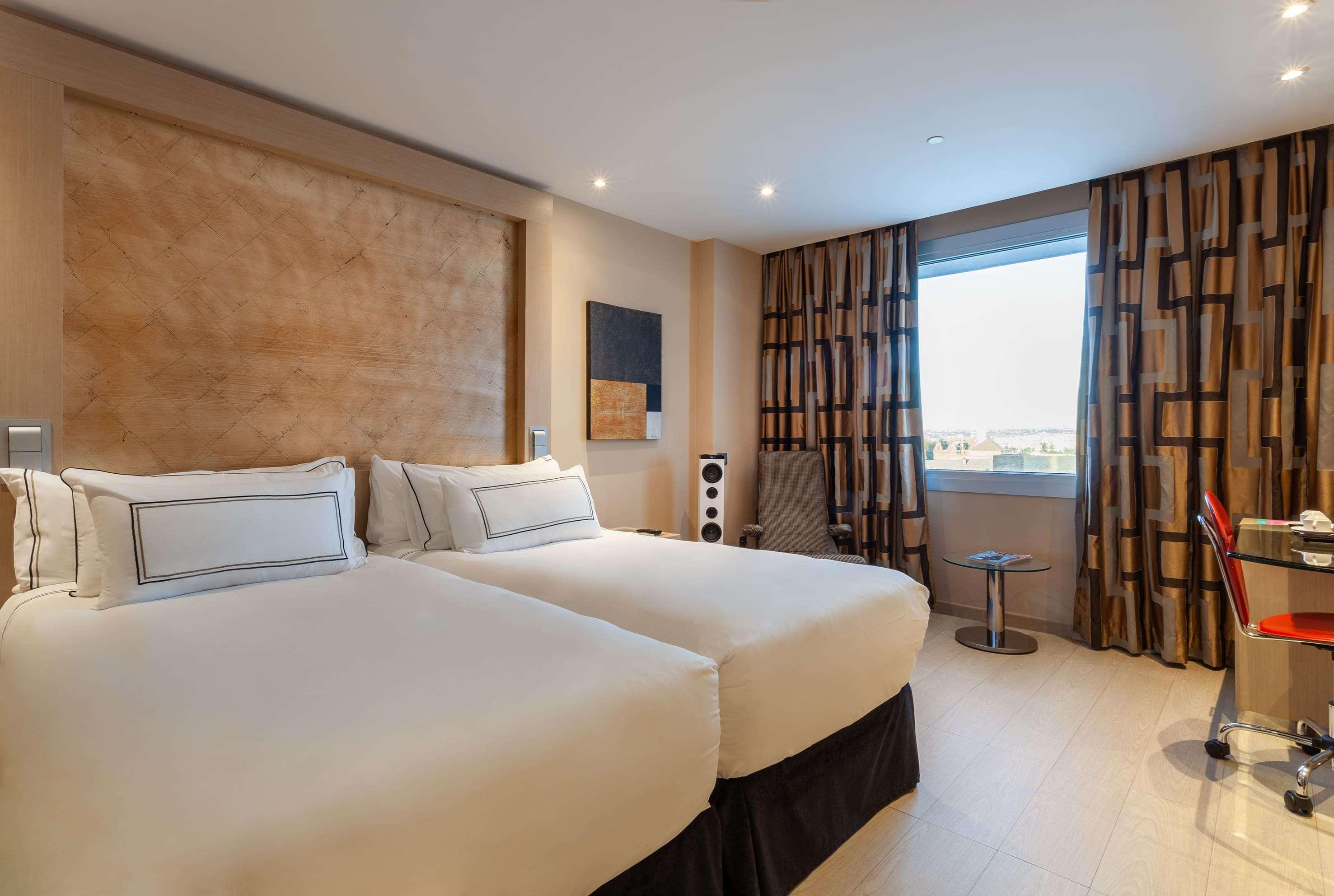 Double or Twin Standard