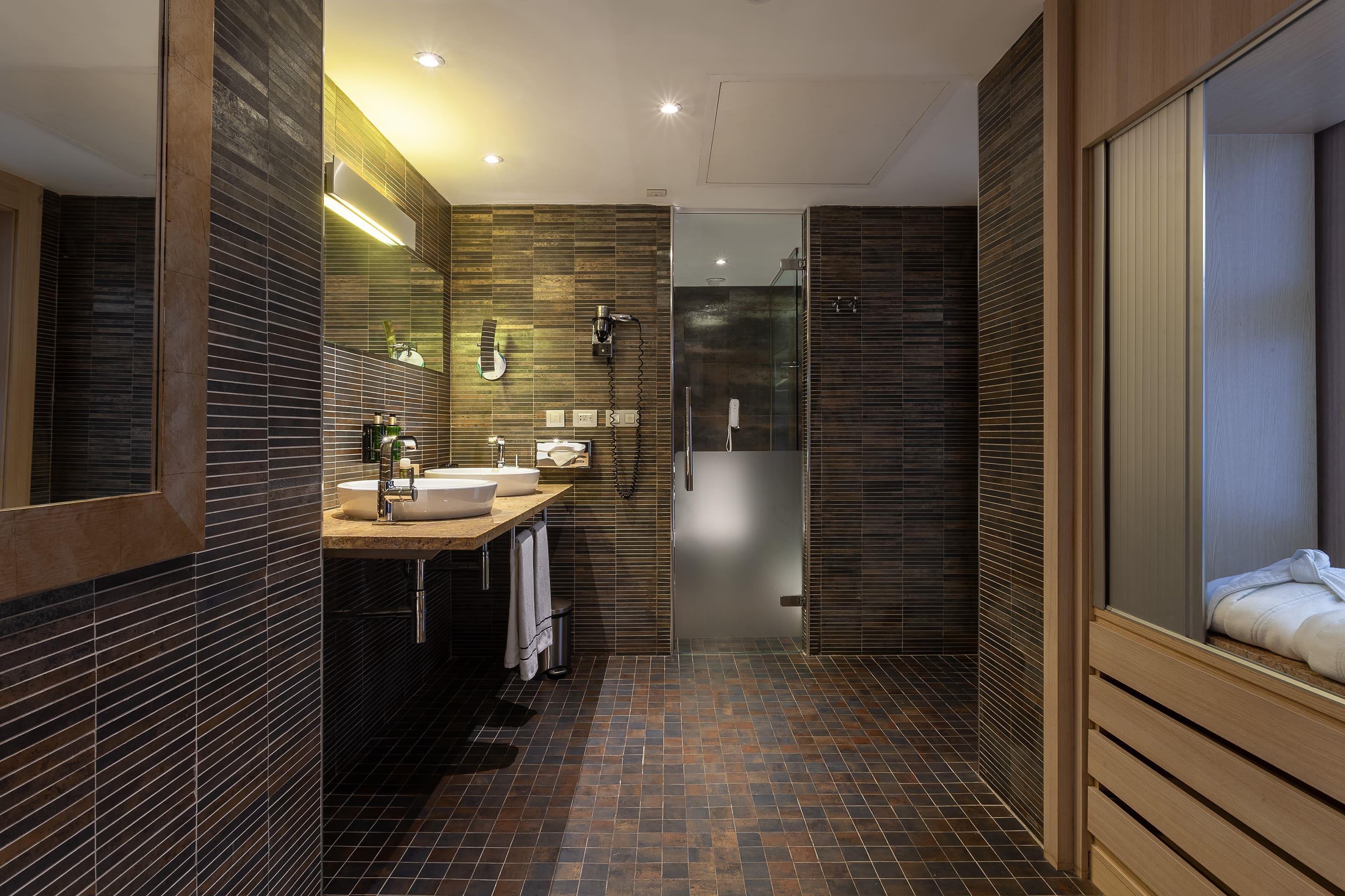 Suite Two Bedrooms with Terrace