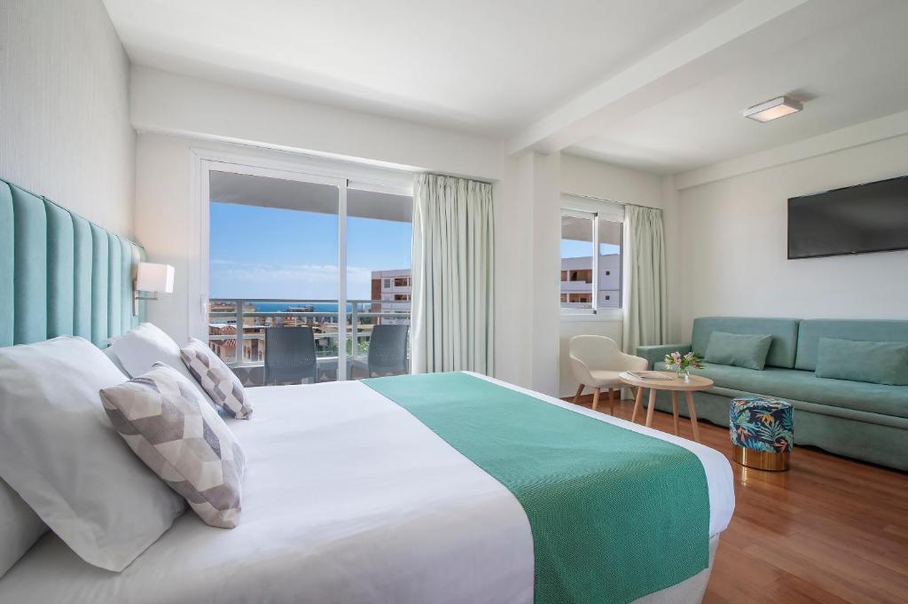 Junior Suite with Balcony