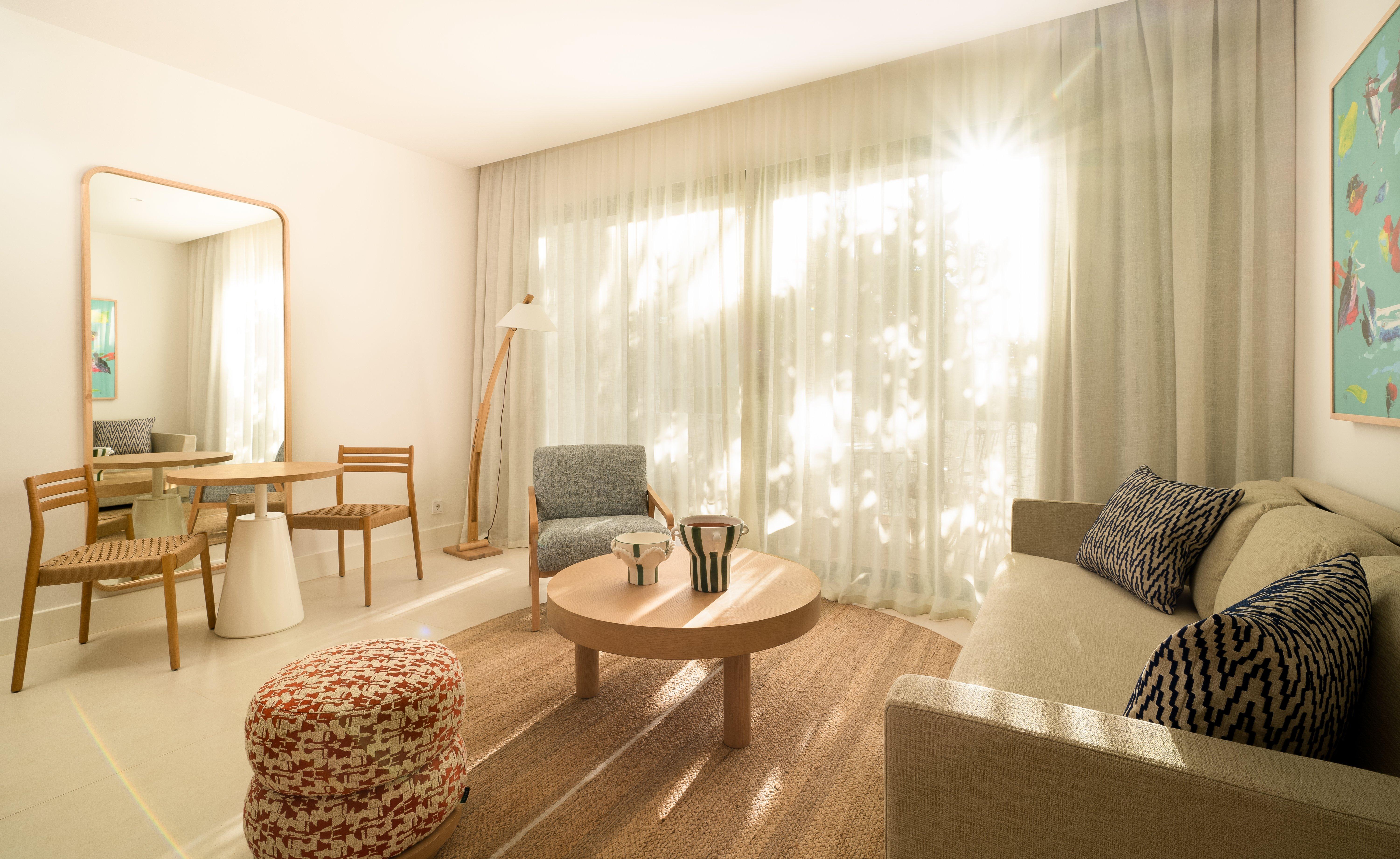 Studio King Size Bed