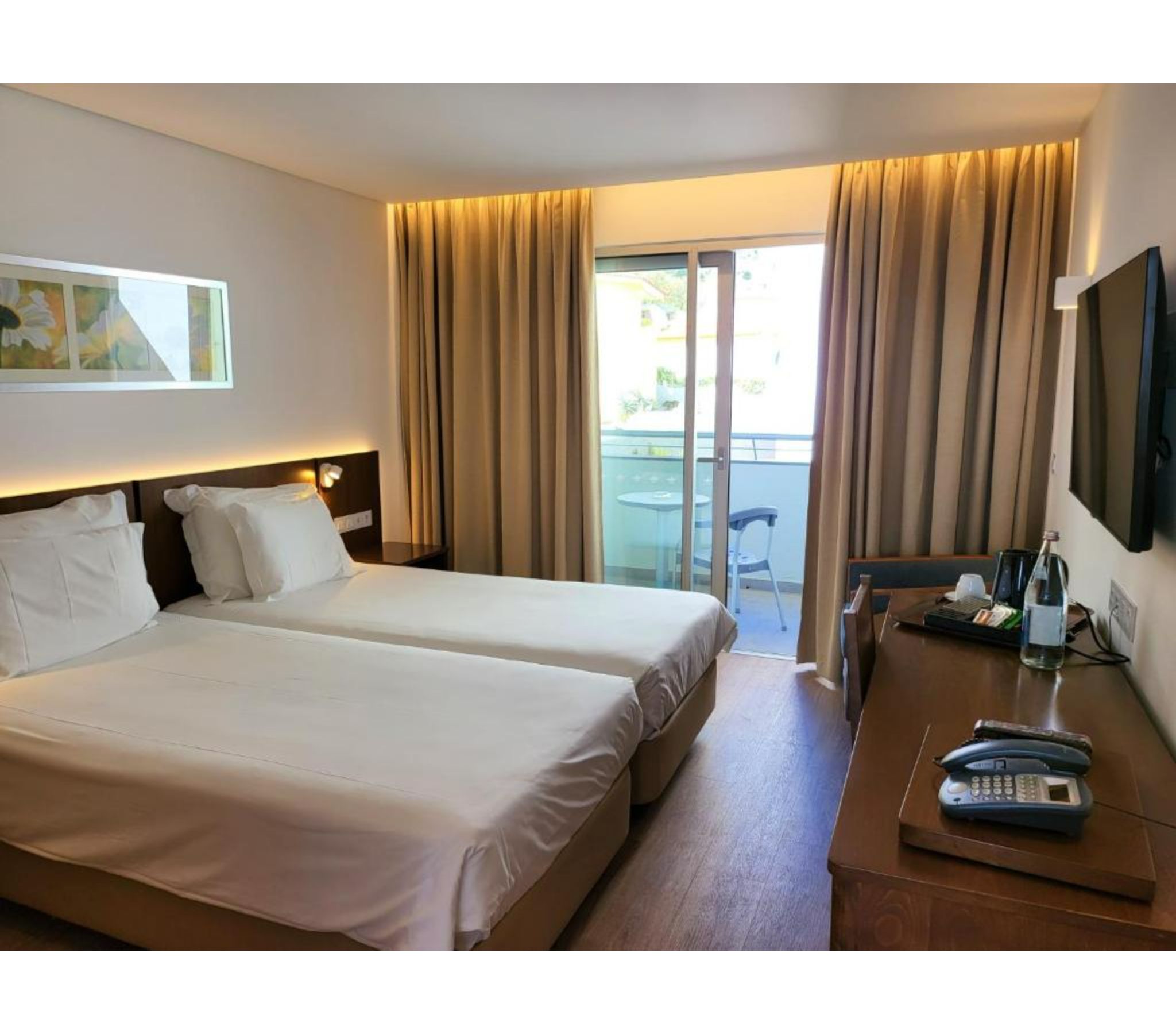 Twin Superior Land View