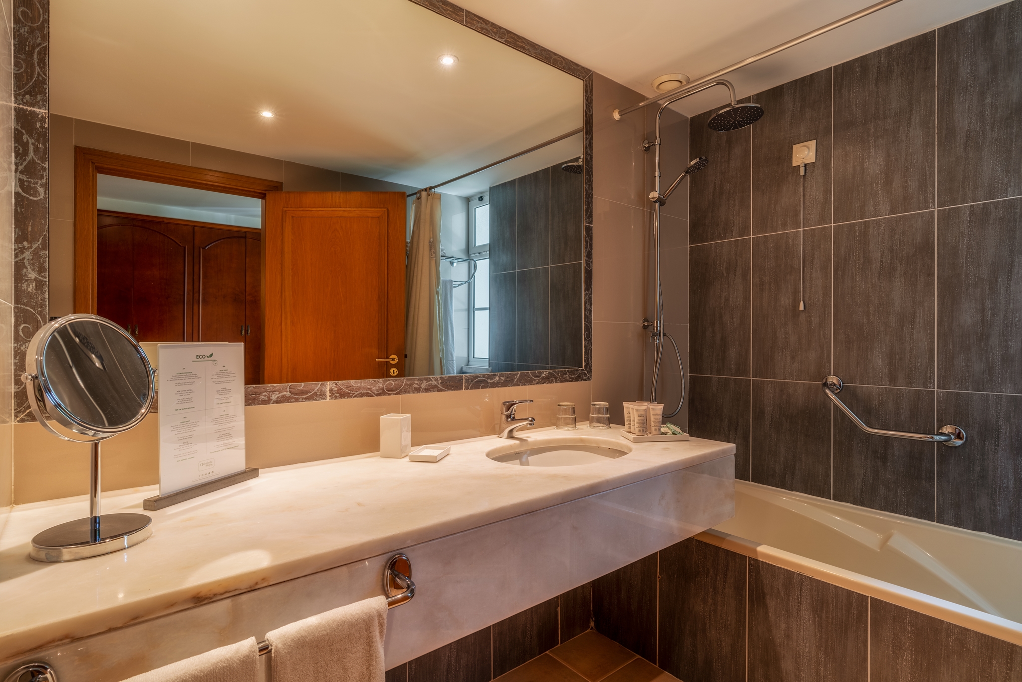 Double or Twin Deluxe