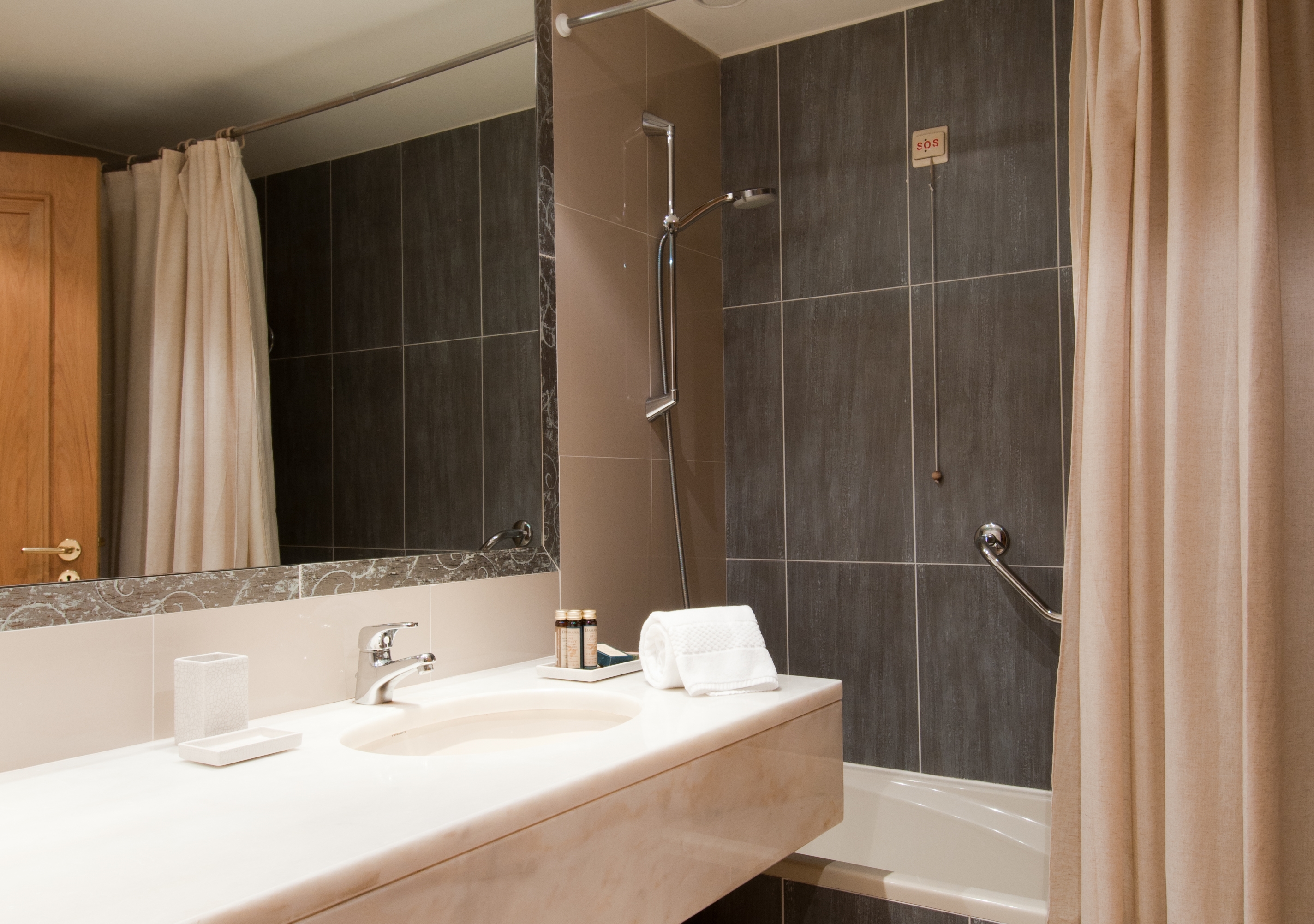 Double or Twin Standard