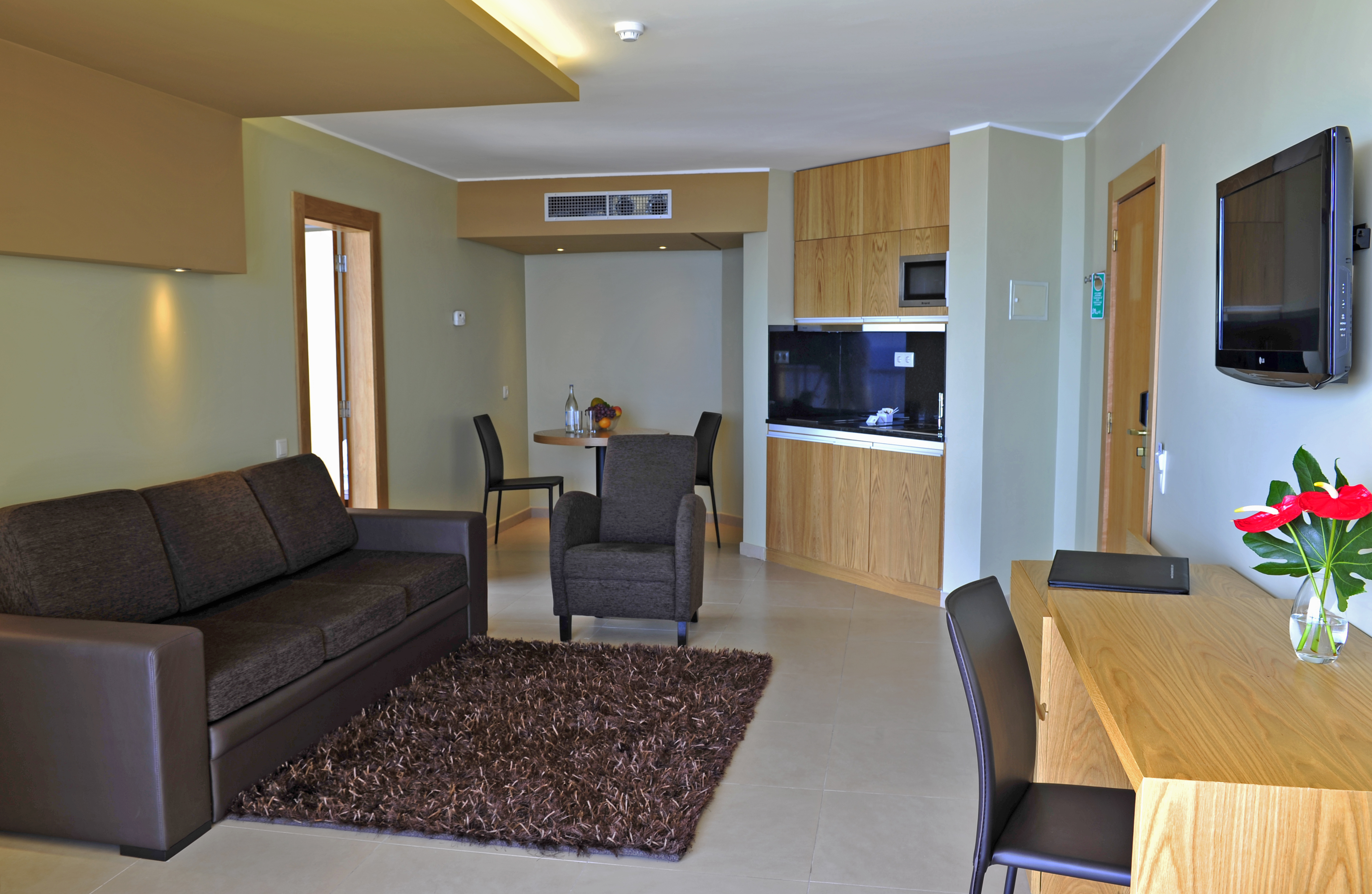 Family Room Capacity 2