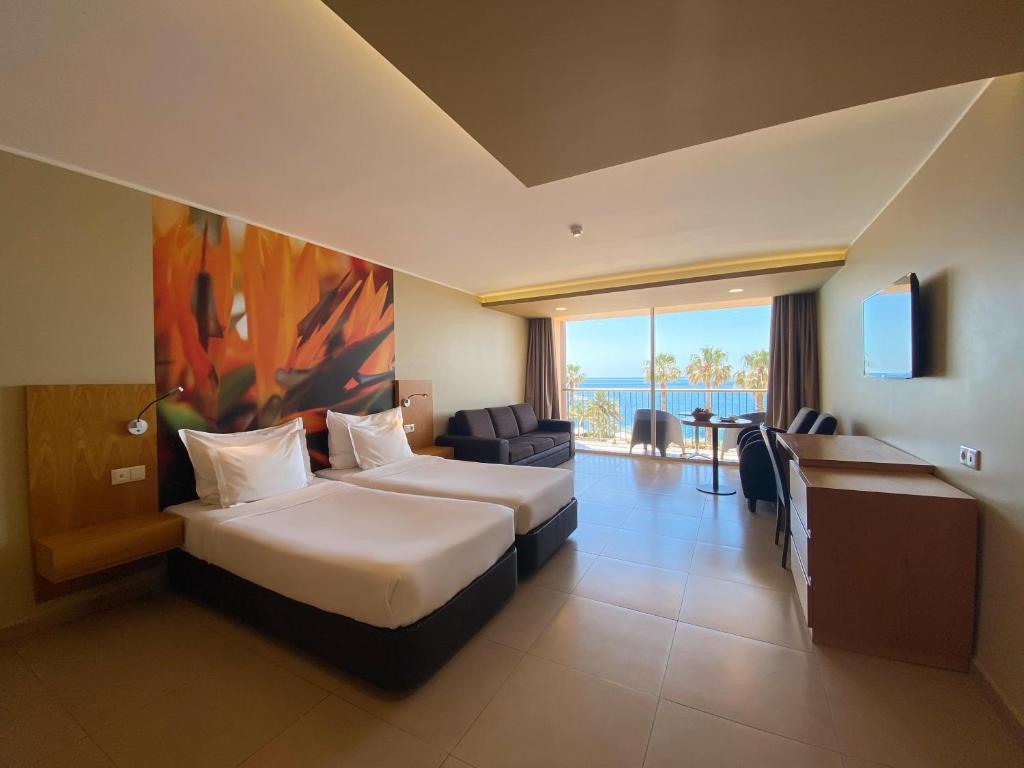 Double or Twin Superior Sea View