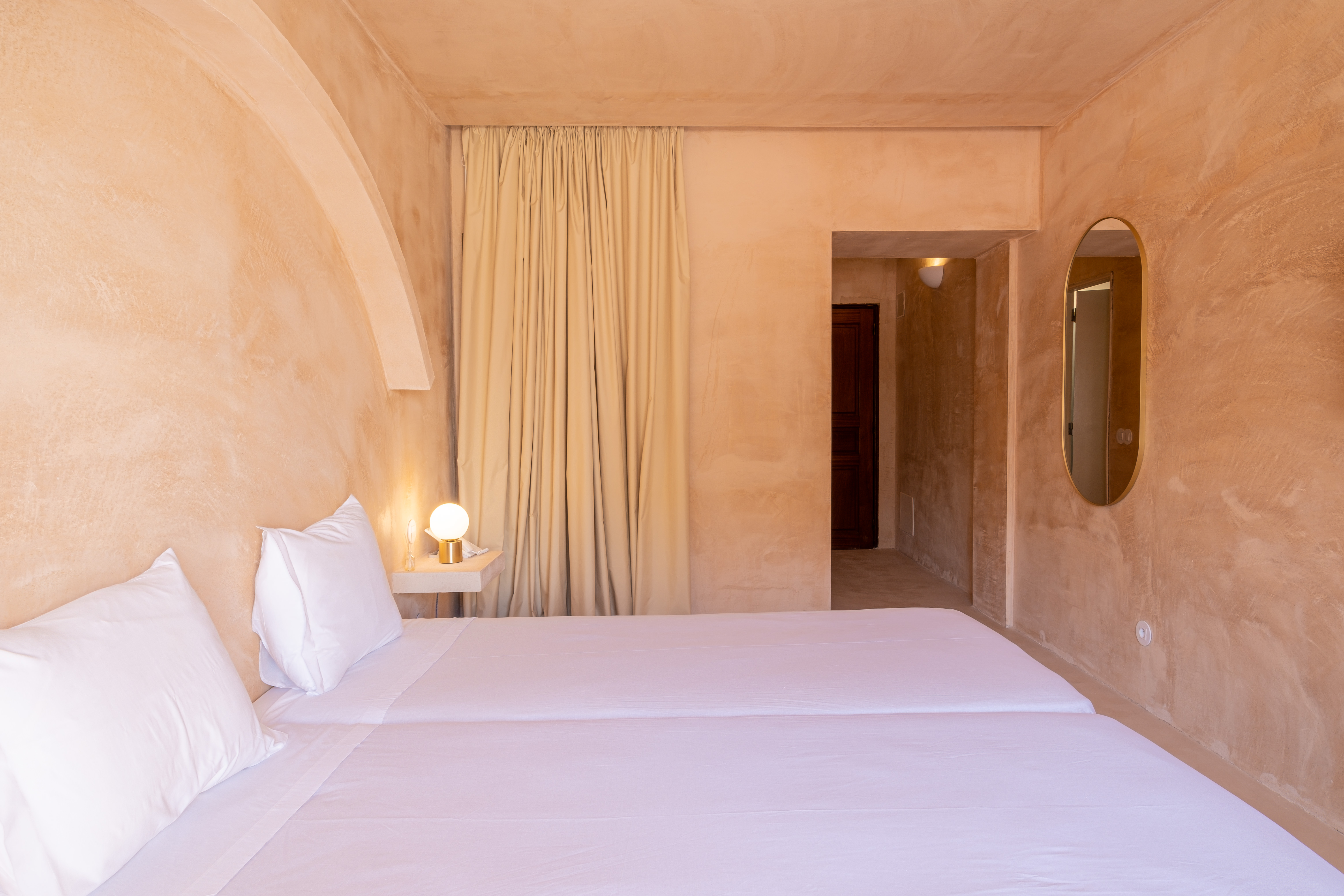 Double or Twin Standard