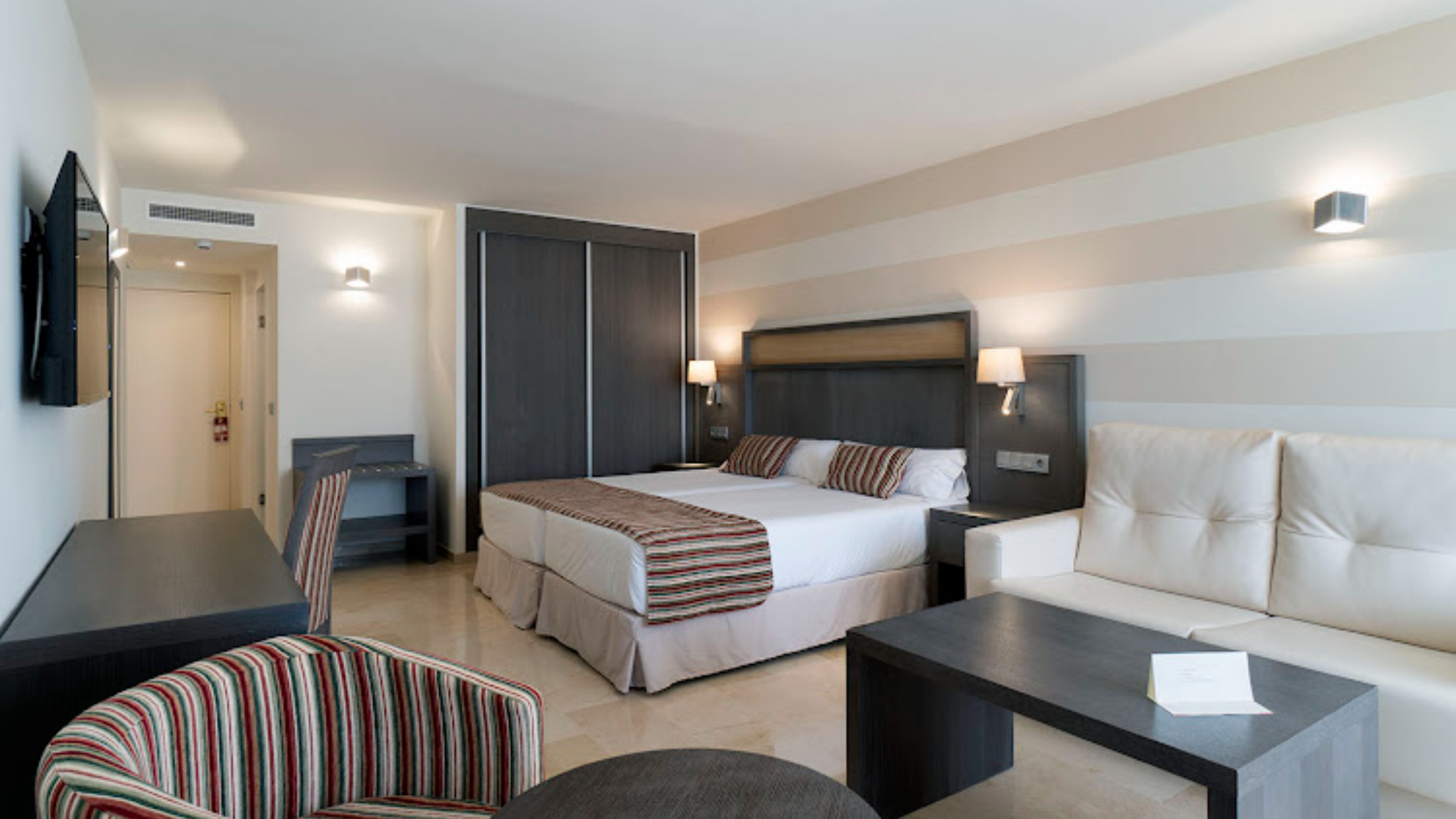 Junior Suite Side Sea View