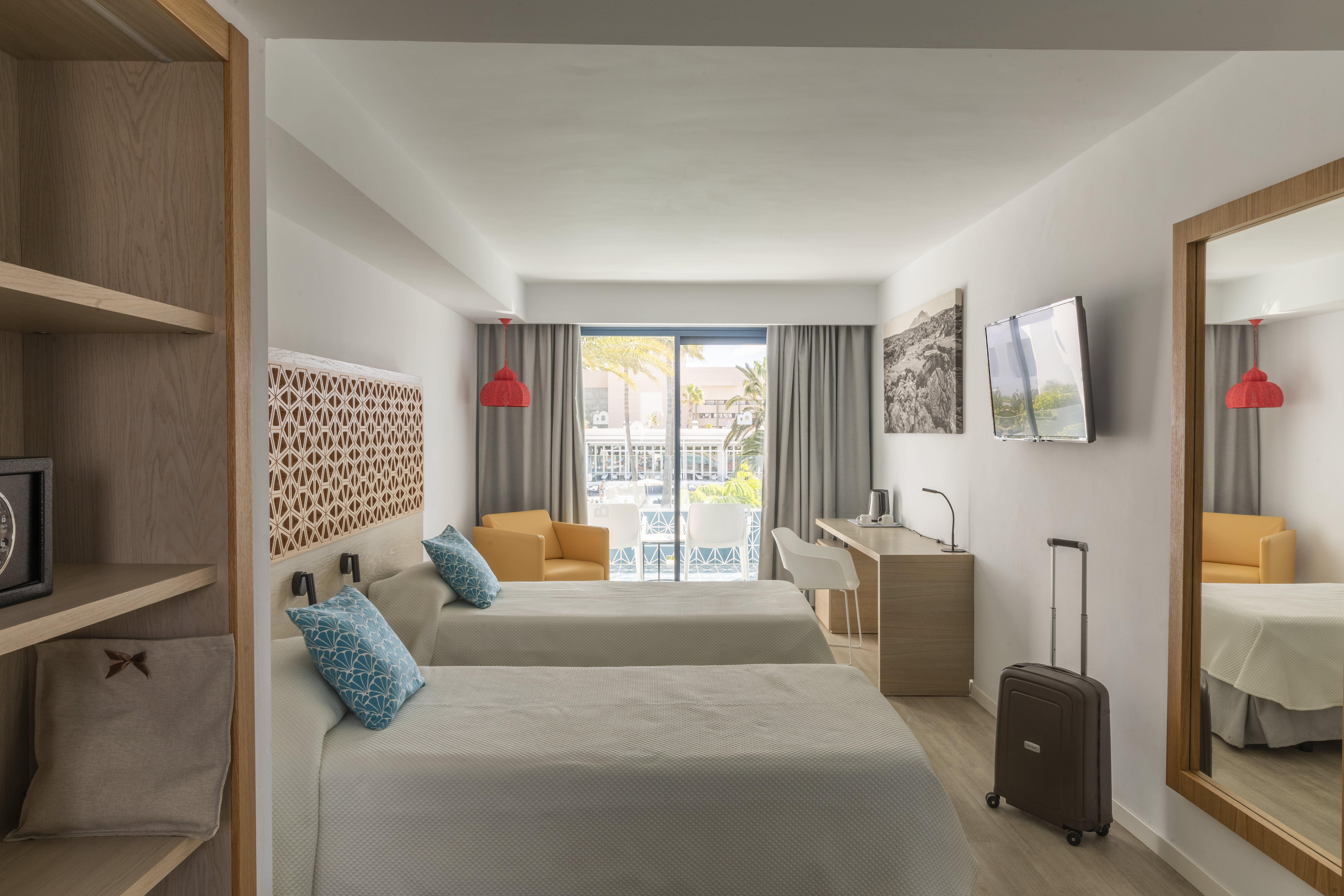 Double or Twin Deluxe