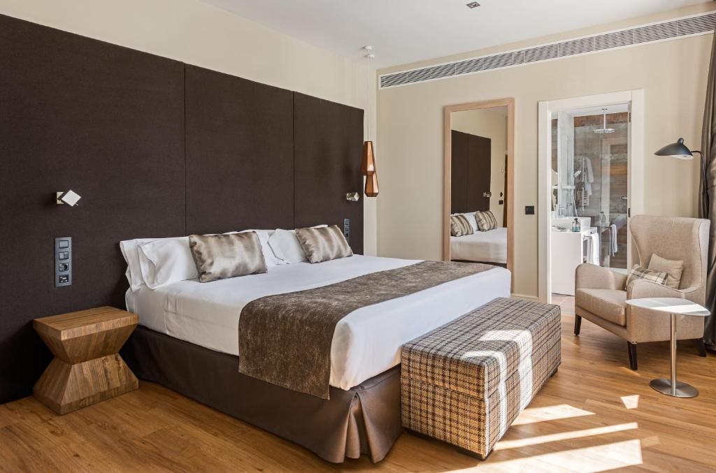 Double or Twin with Views