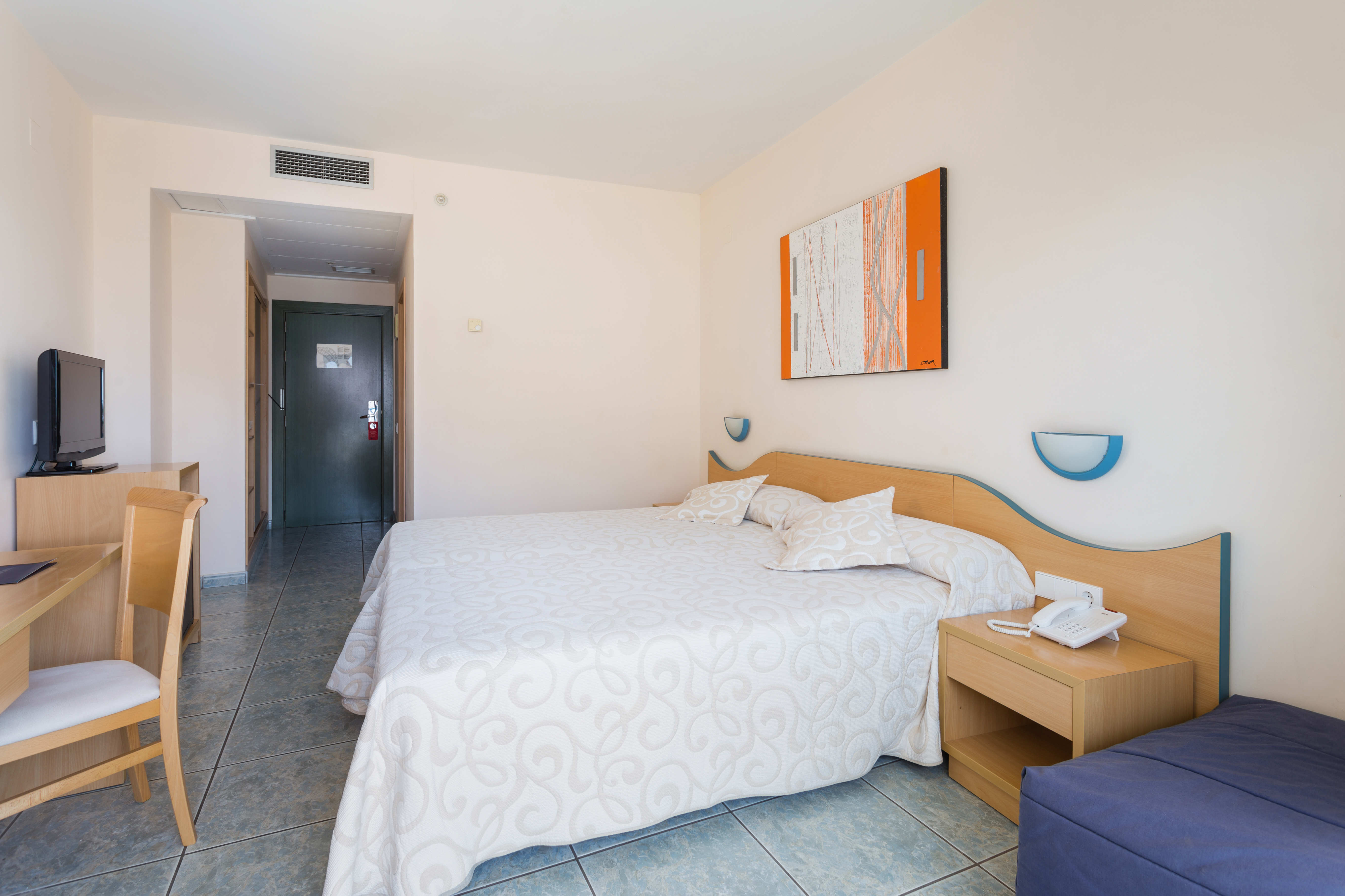 Double or Twin Standard