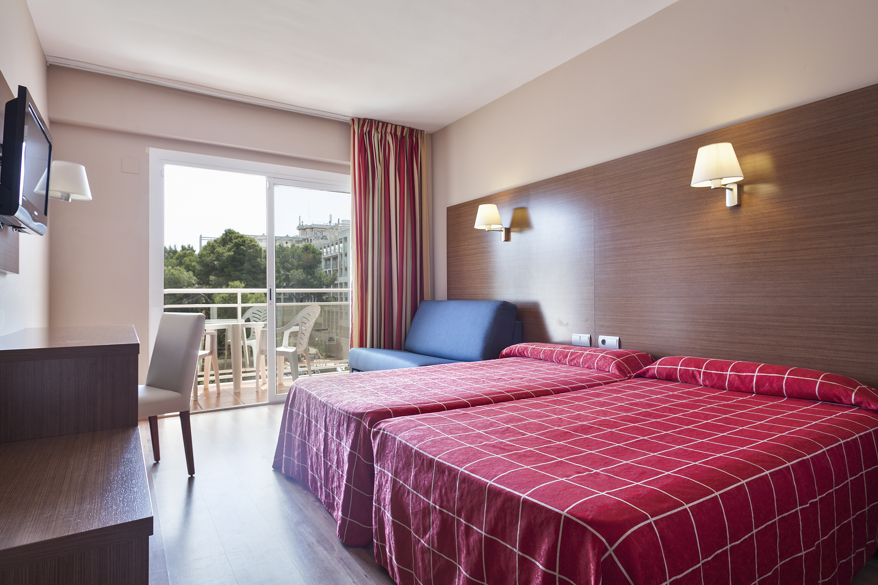 Double or Twin Capacity 3