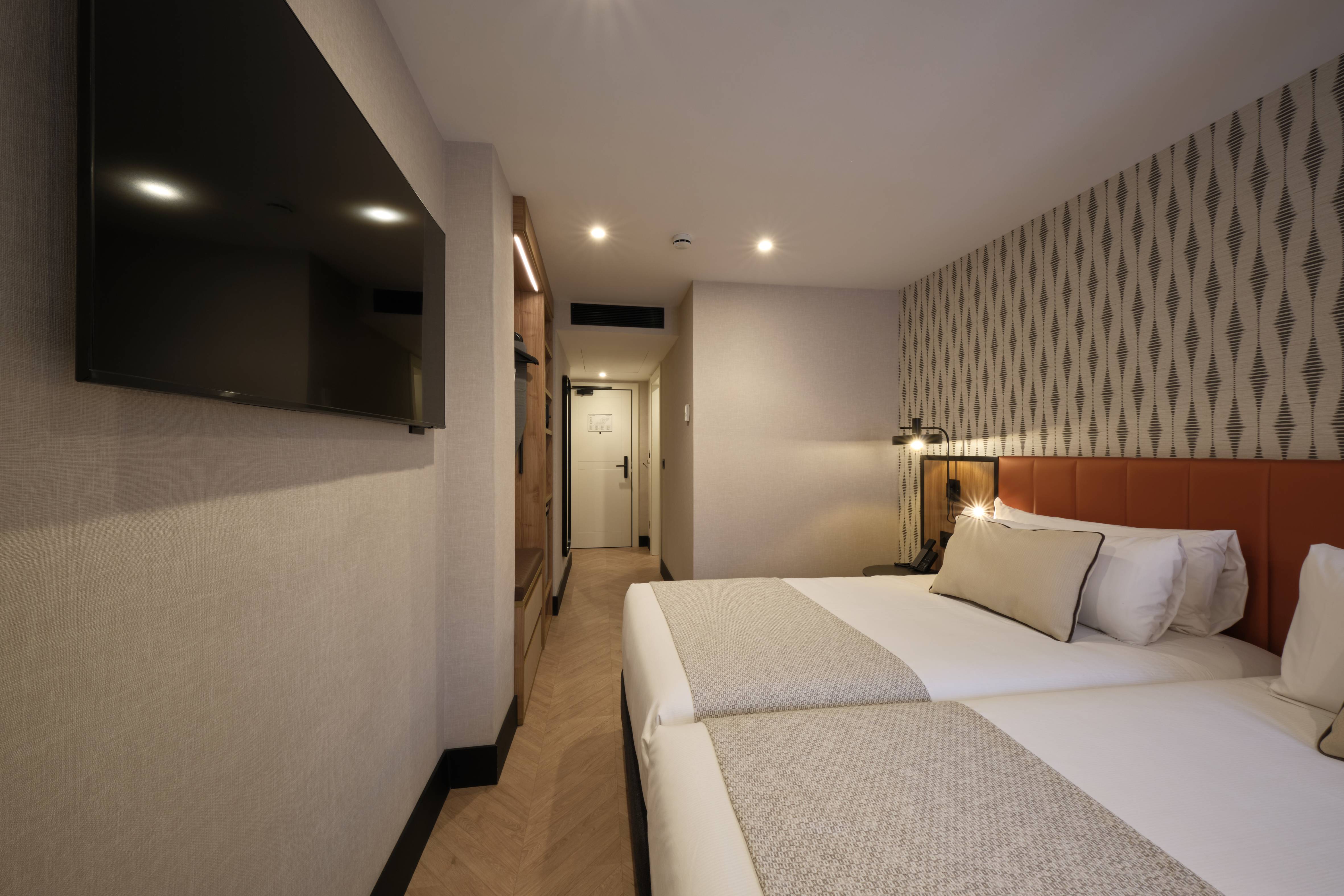 Double or Twin Superior