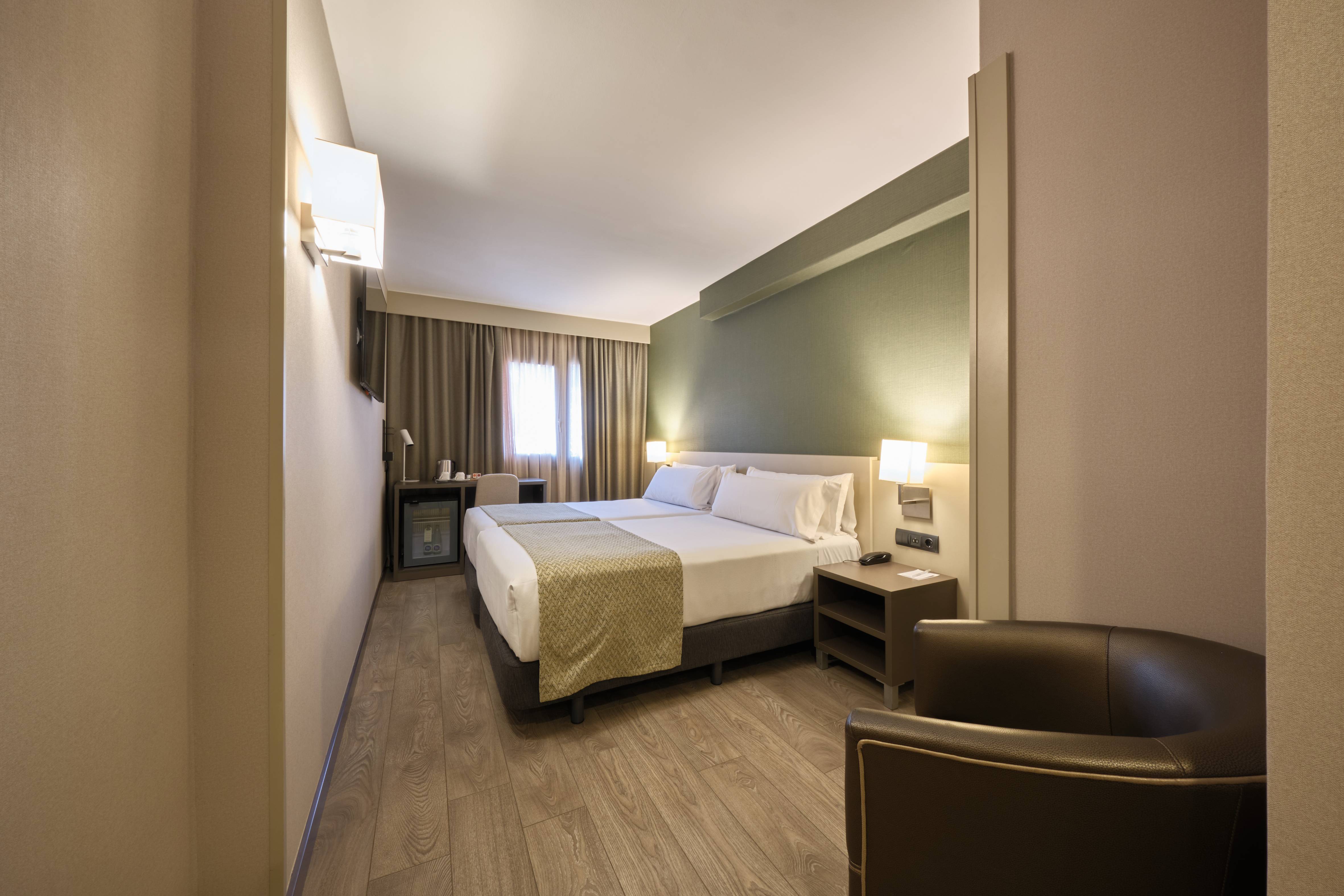 Double or Twin Standard