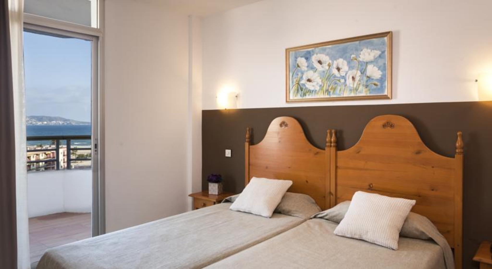 Apartment Capacity 4