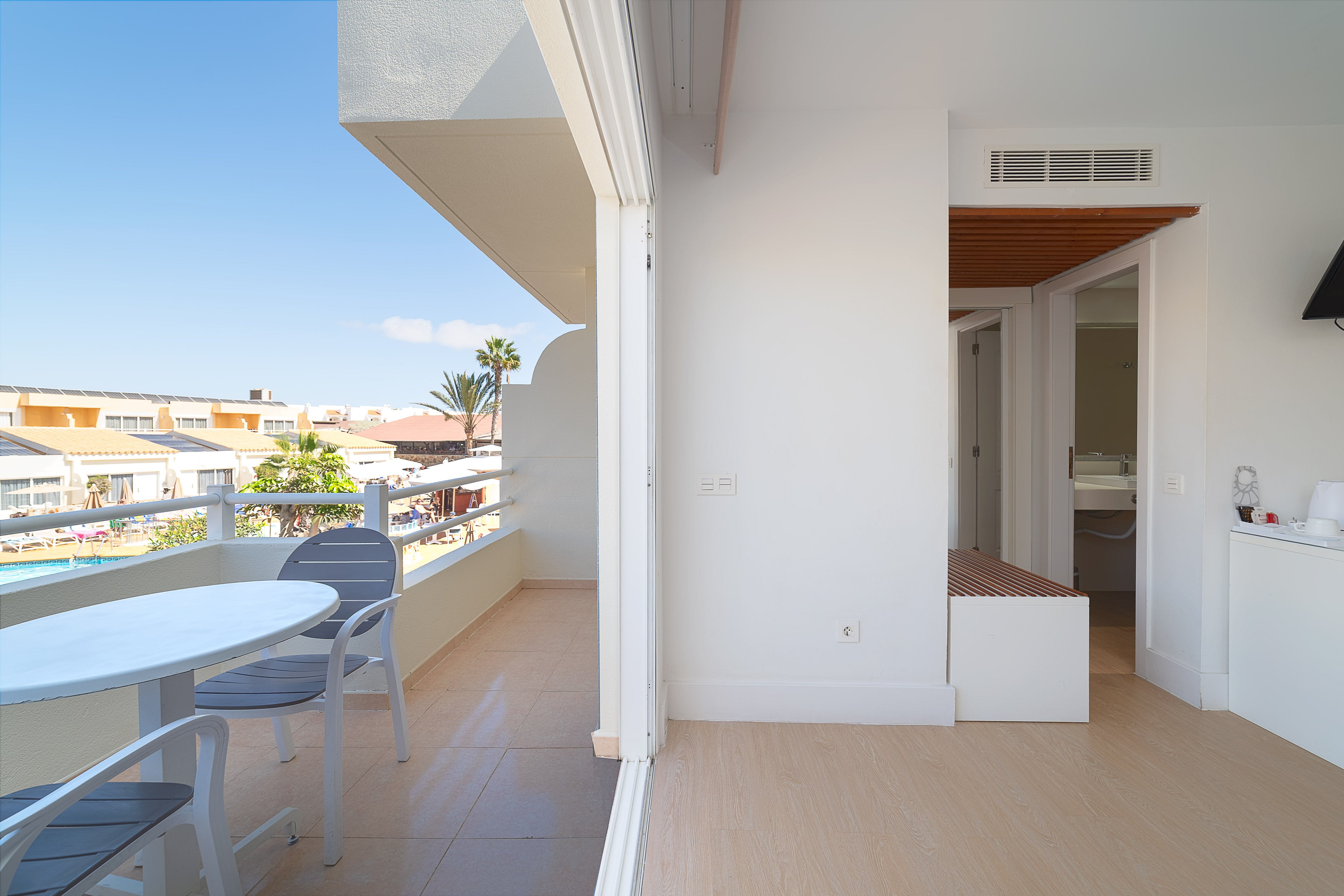 Double Single Pool View