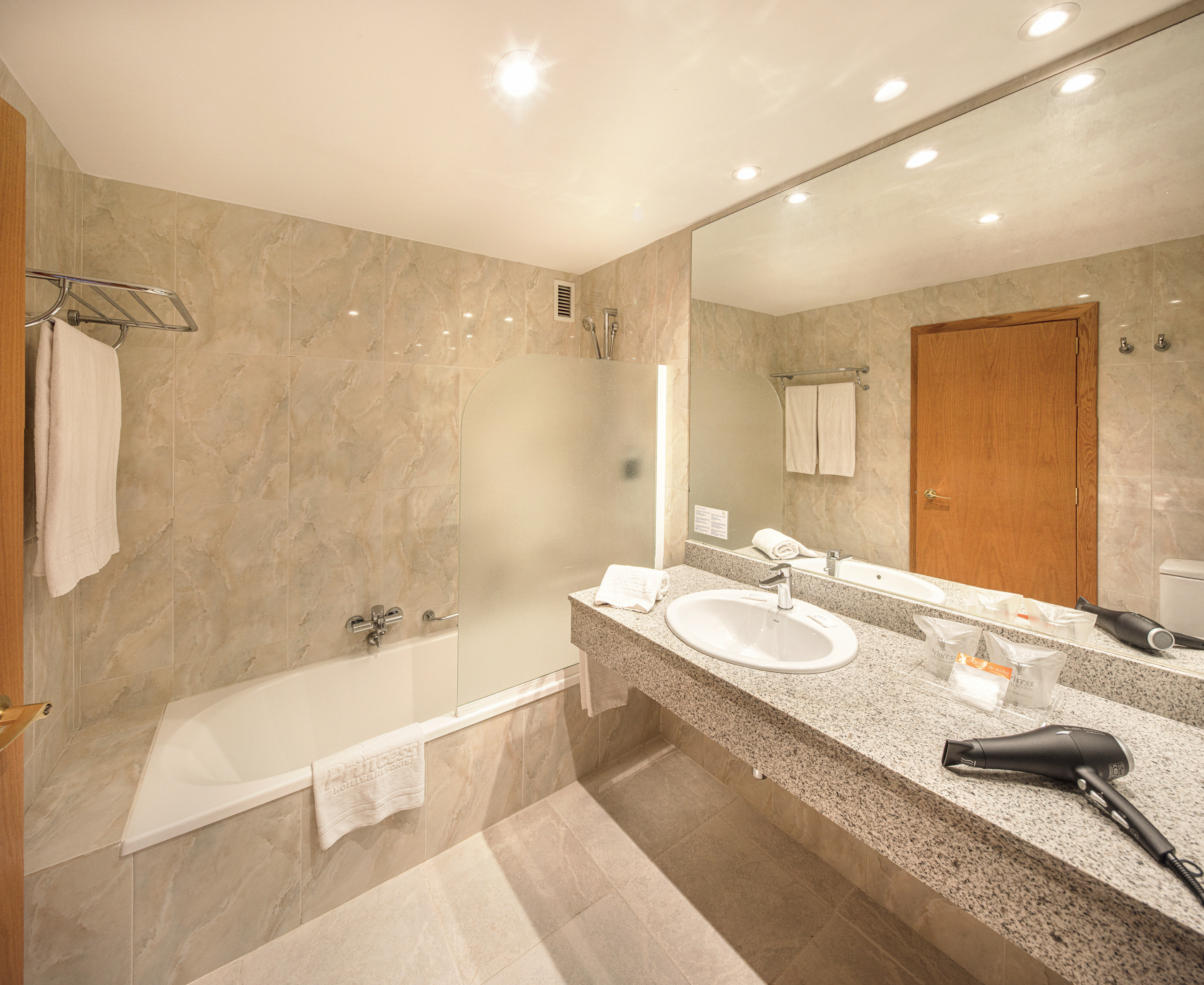 Family Room Superior Capacity 3