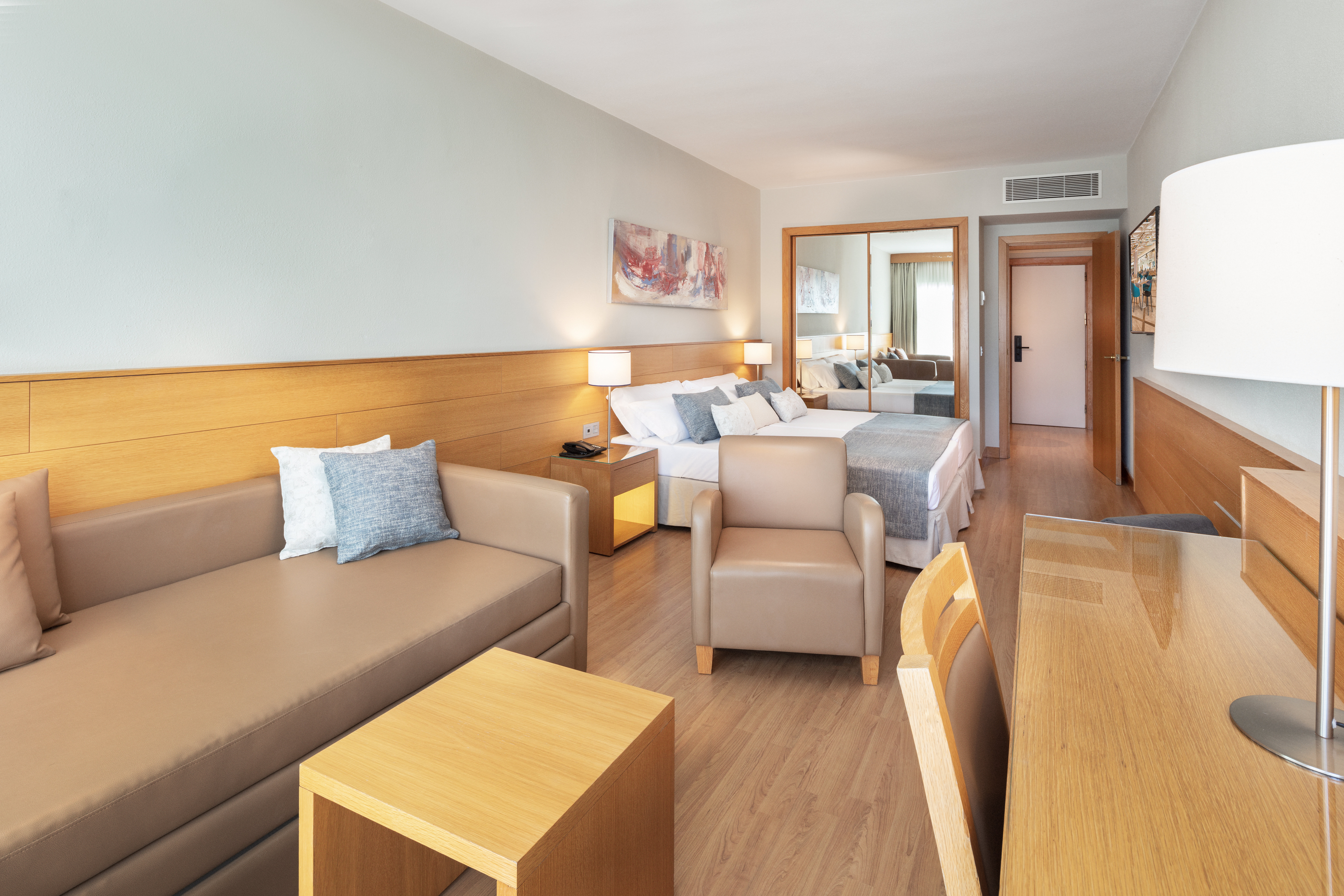 Family Room Capacity 3