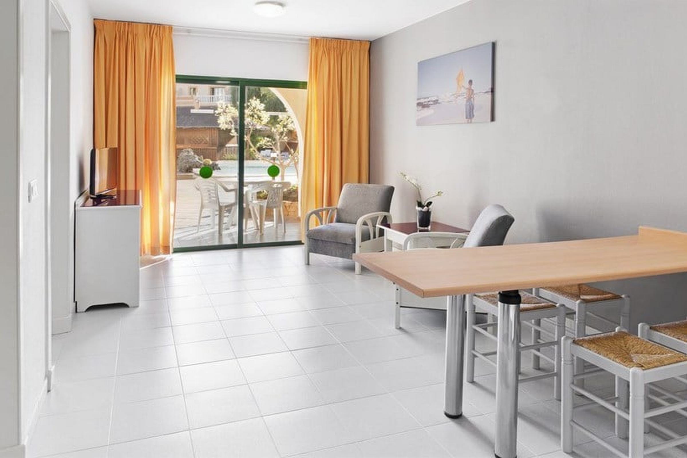 Apartment Classic Pool View